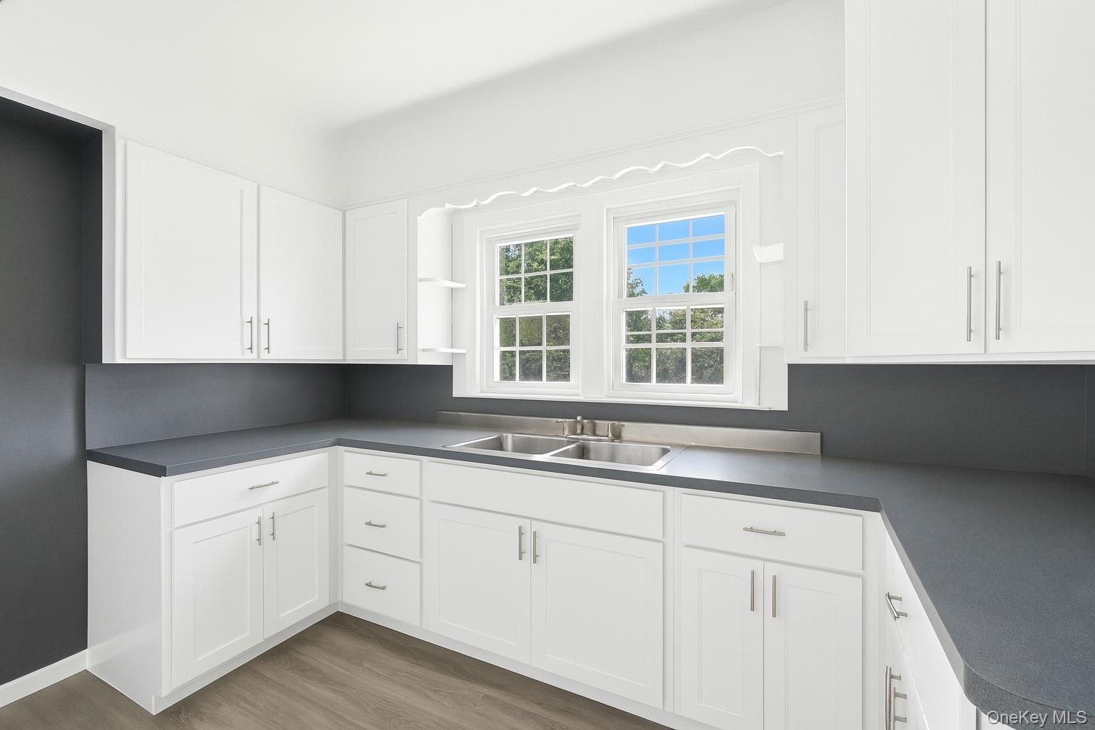 #17 photo, 230 N Main Street, サフォーク郡 Sayville , NY 11782