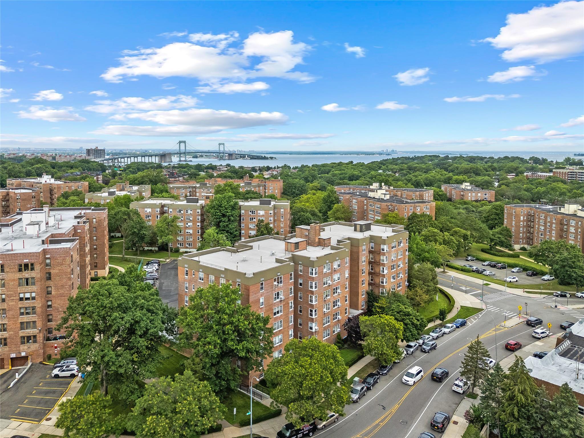 #17 photo, 21015 23rd Avenue, クイーンズ区 Bayside , NY 11360