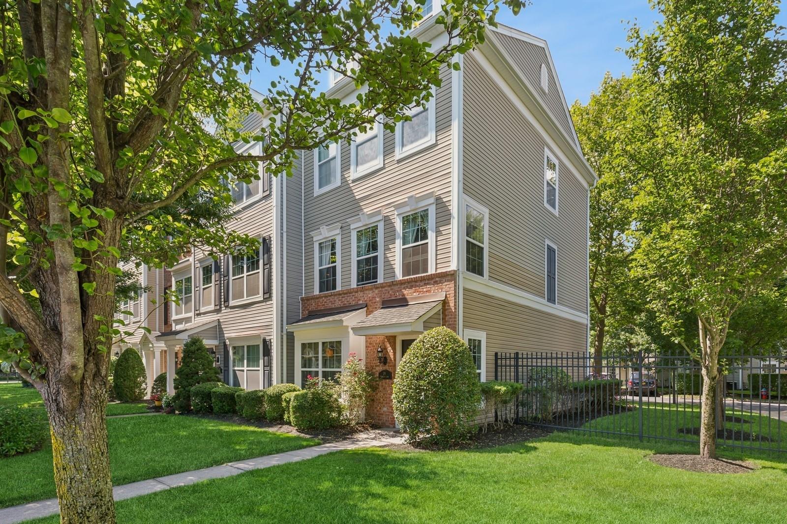 #1 photo, 29 Stahlman Lane, 東長島 Patchogue , NY 11772