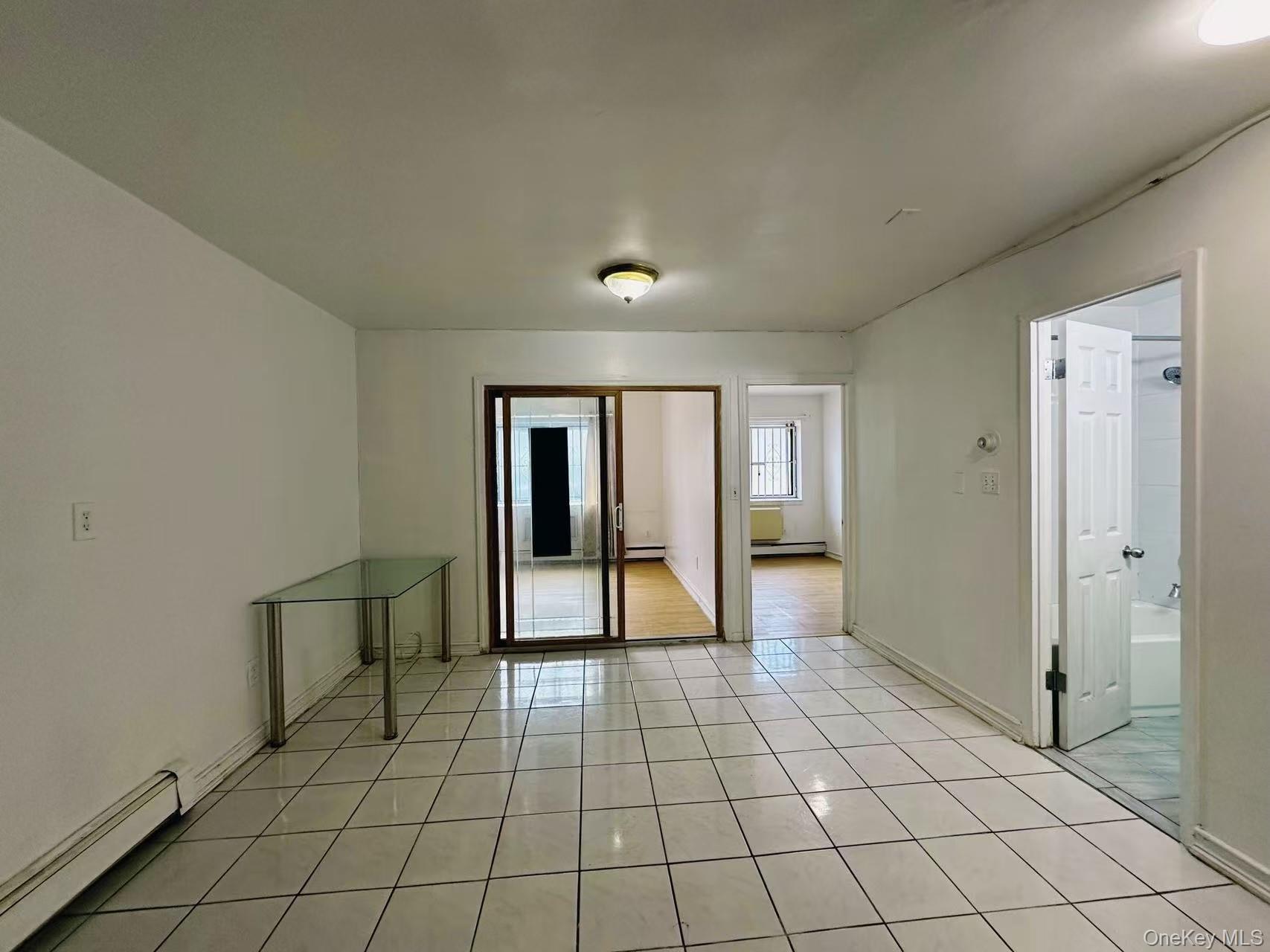 #4 photo, 4304 158th Street, クイーンズ区 Flushing , NY 11358