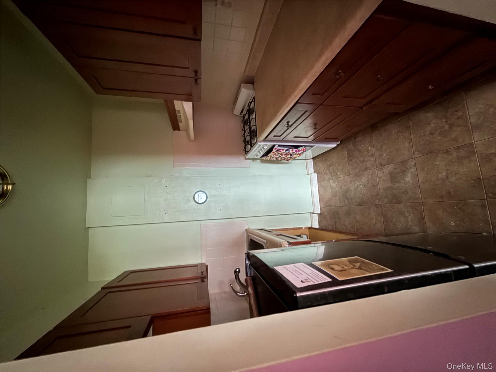 #8 photo, 78-06 46th Avenue, クイーンズ区 Elmhurst , NY 11373