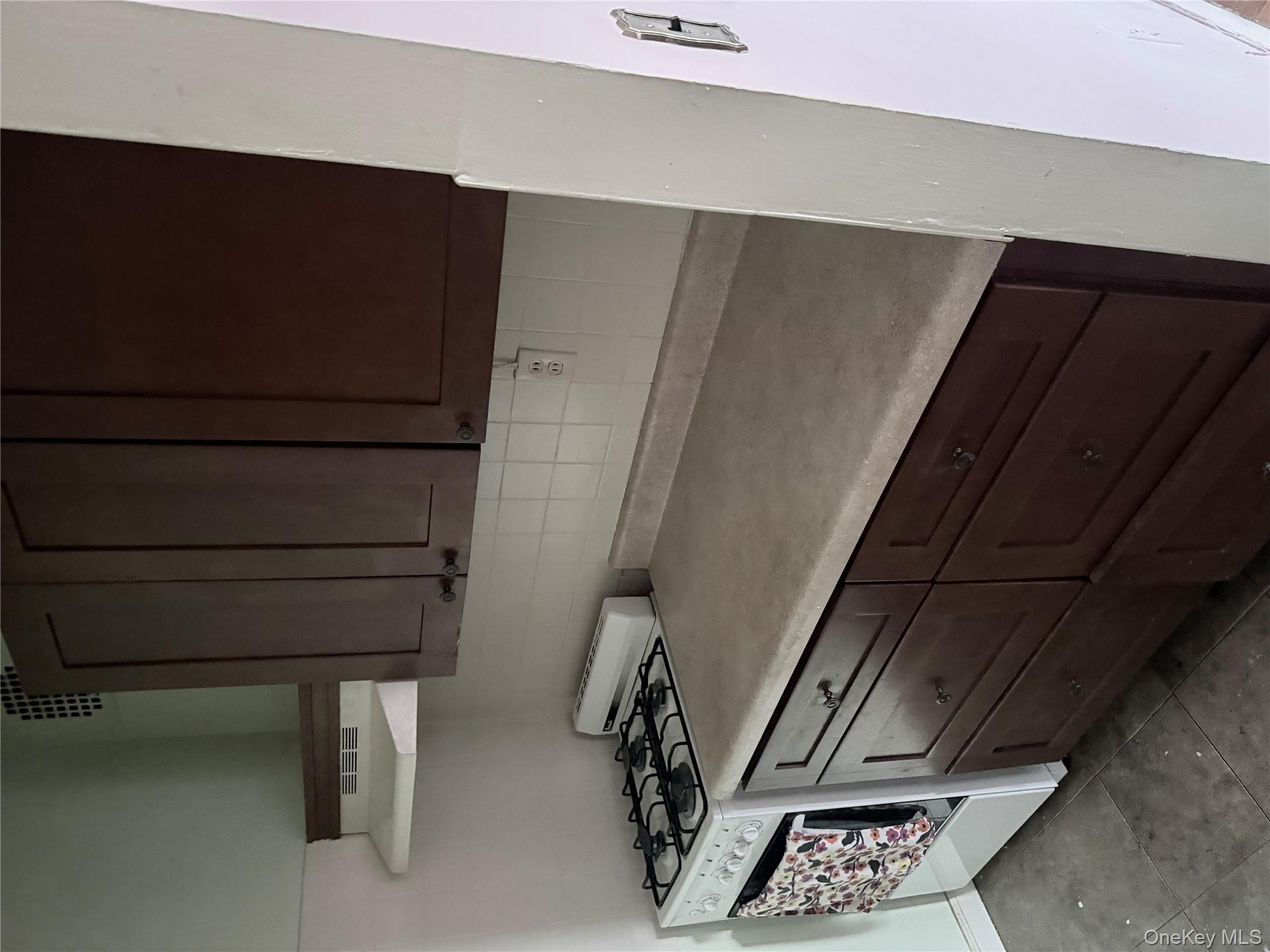 #9 photo, 78-06 46th Avenue, クイーンズ区 Elmhurst , NY 11373