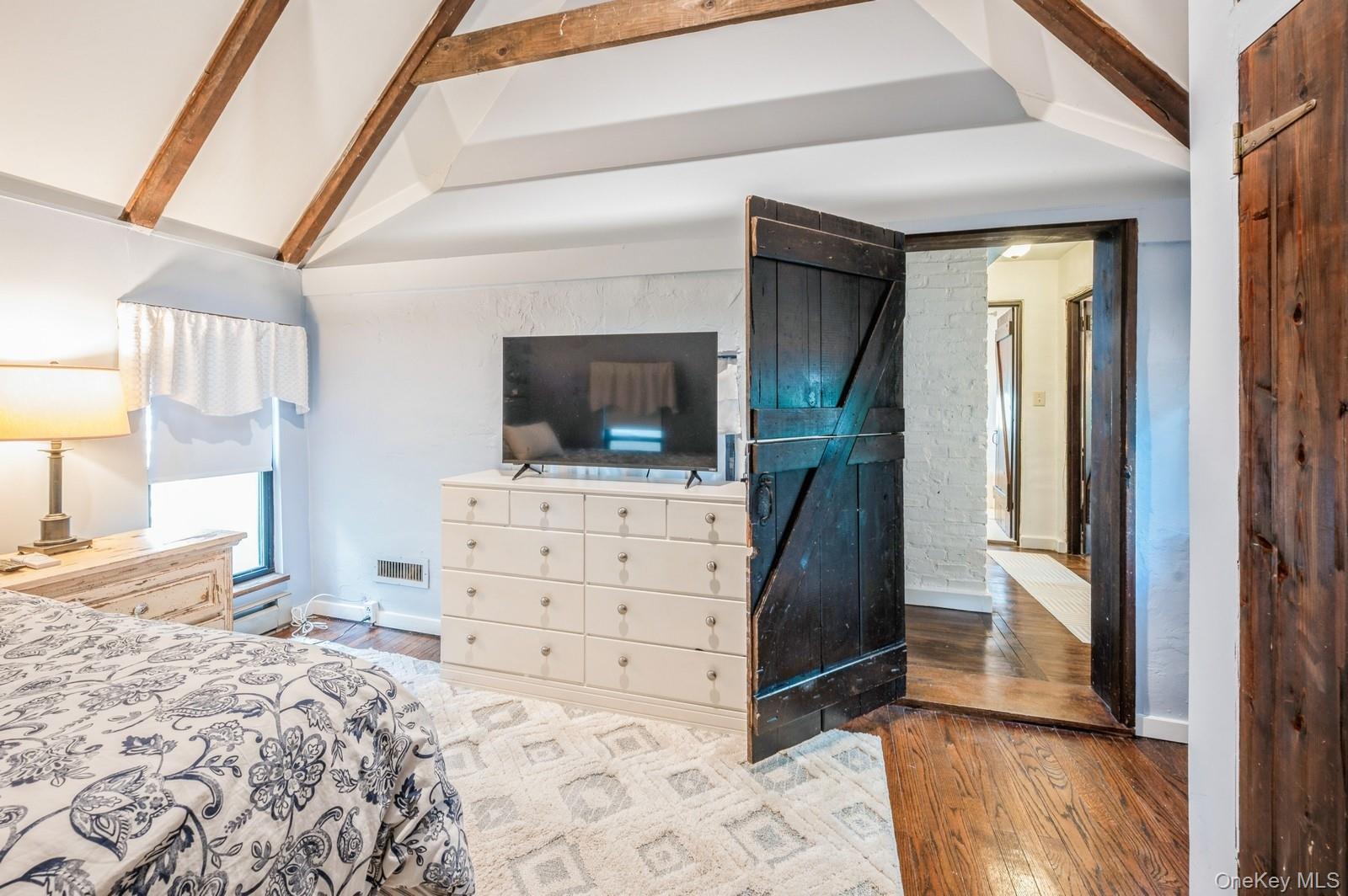 #13 photo, 17 Valley Road, Larchmont , NY 10538