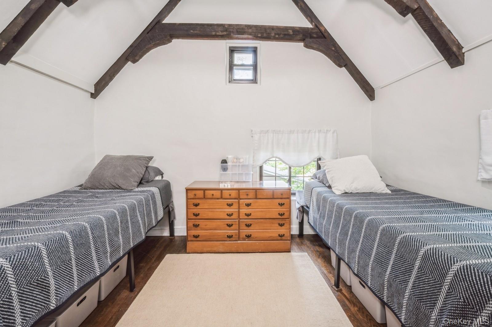 #16 photo, 17 Valley Road, Larchmont , NY 10538