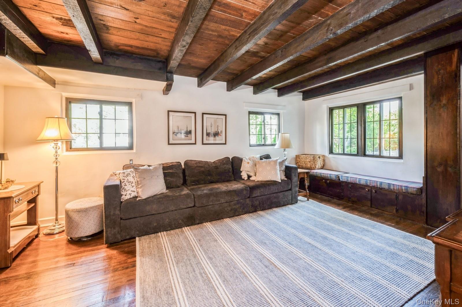 #4 photo, 17 Valley Road, Larchmont , NY 10538