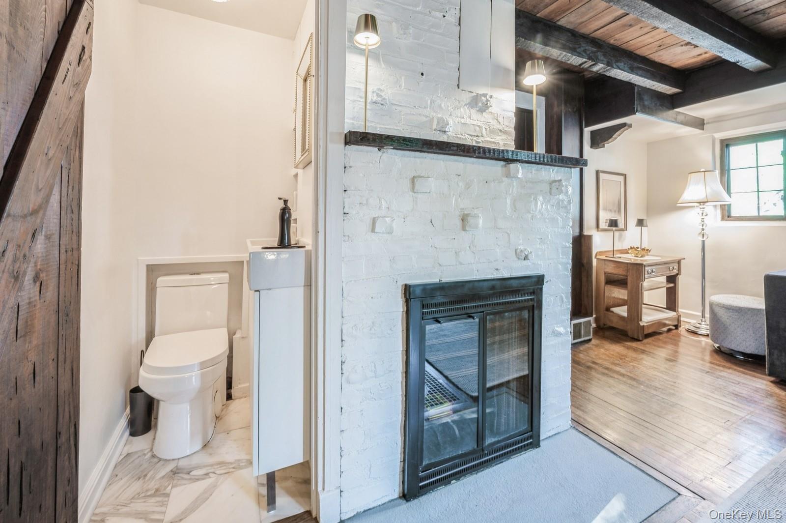 #9 photo, 17 Valley Road, Larchmont , NY 10538