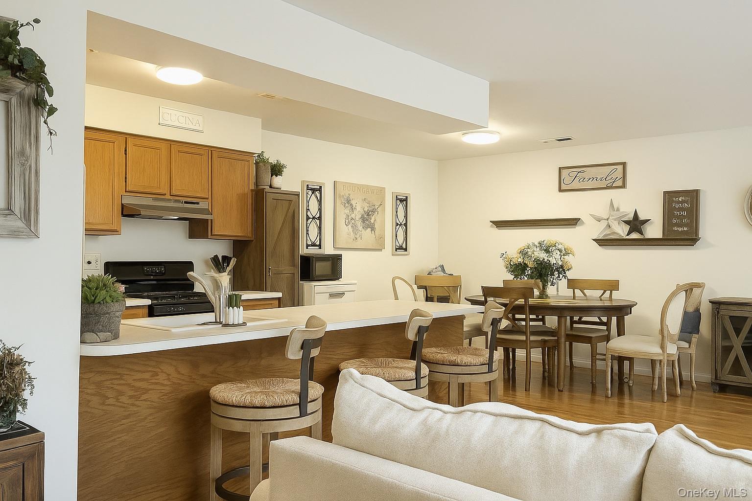 #3 photo, 21 The Rise, Warwick , NY 10990