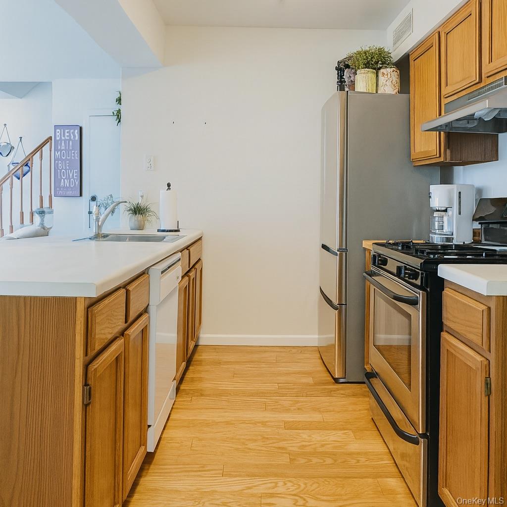 #6 photo, 21 The Rise, Warwick , NY 10990