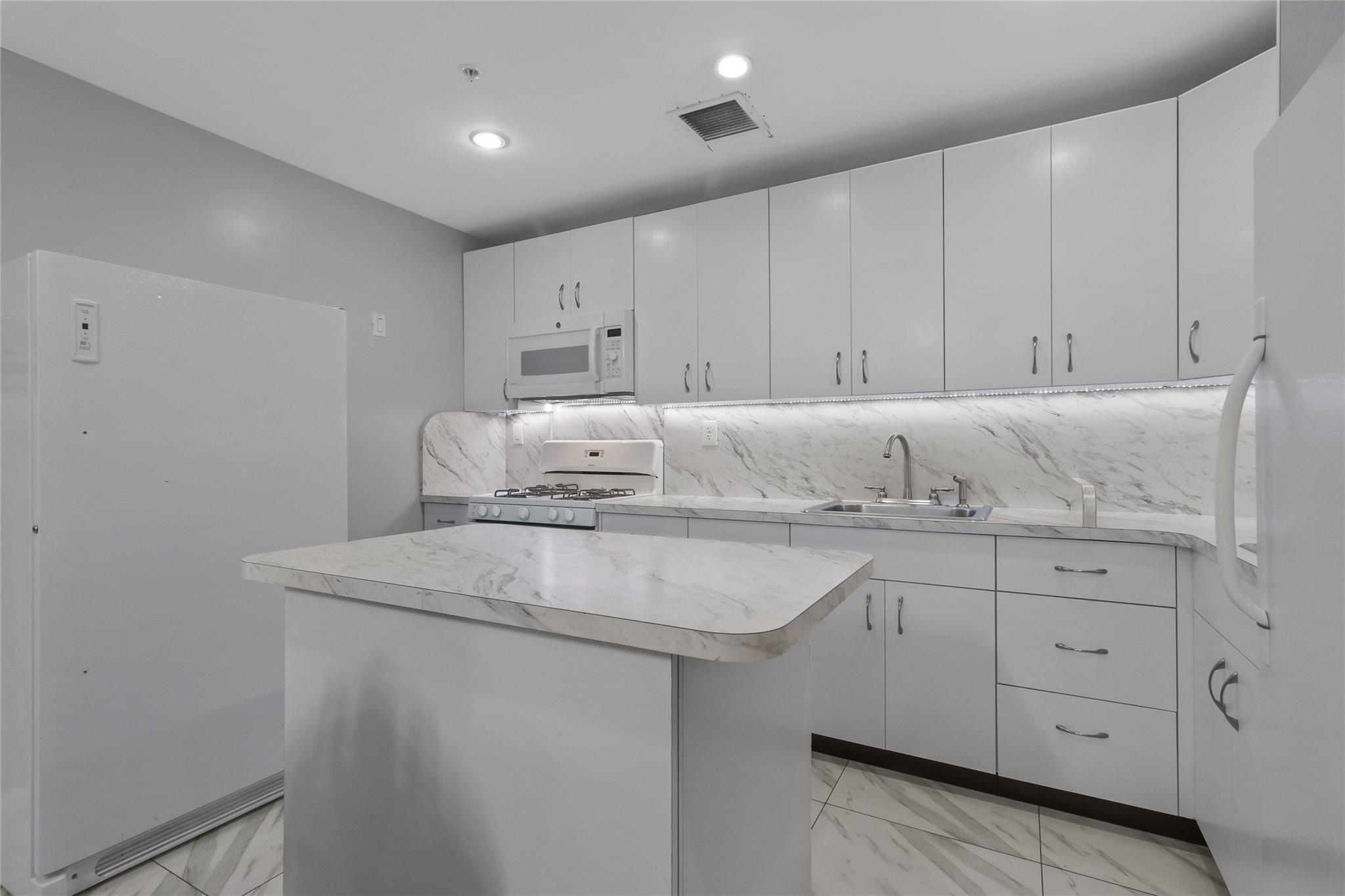 #20 photo, 14 Hamburg Way, Monroe , NY 10950