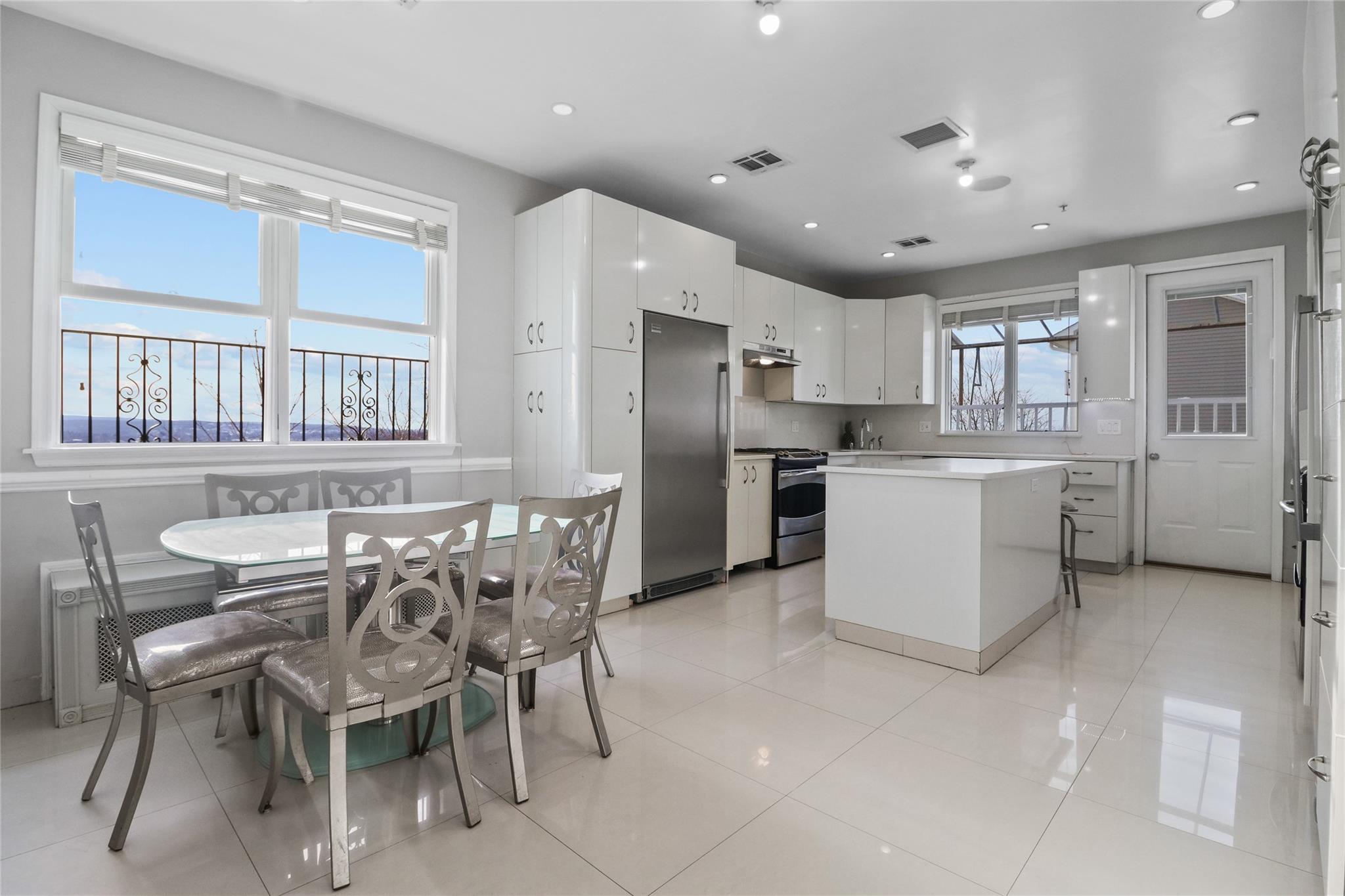 #5 photo, 14 Hamburg Way, Monroe , NY 10950