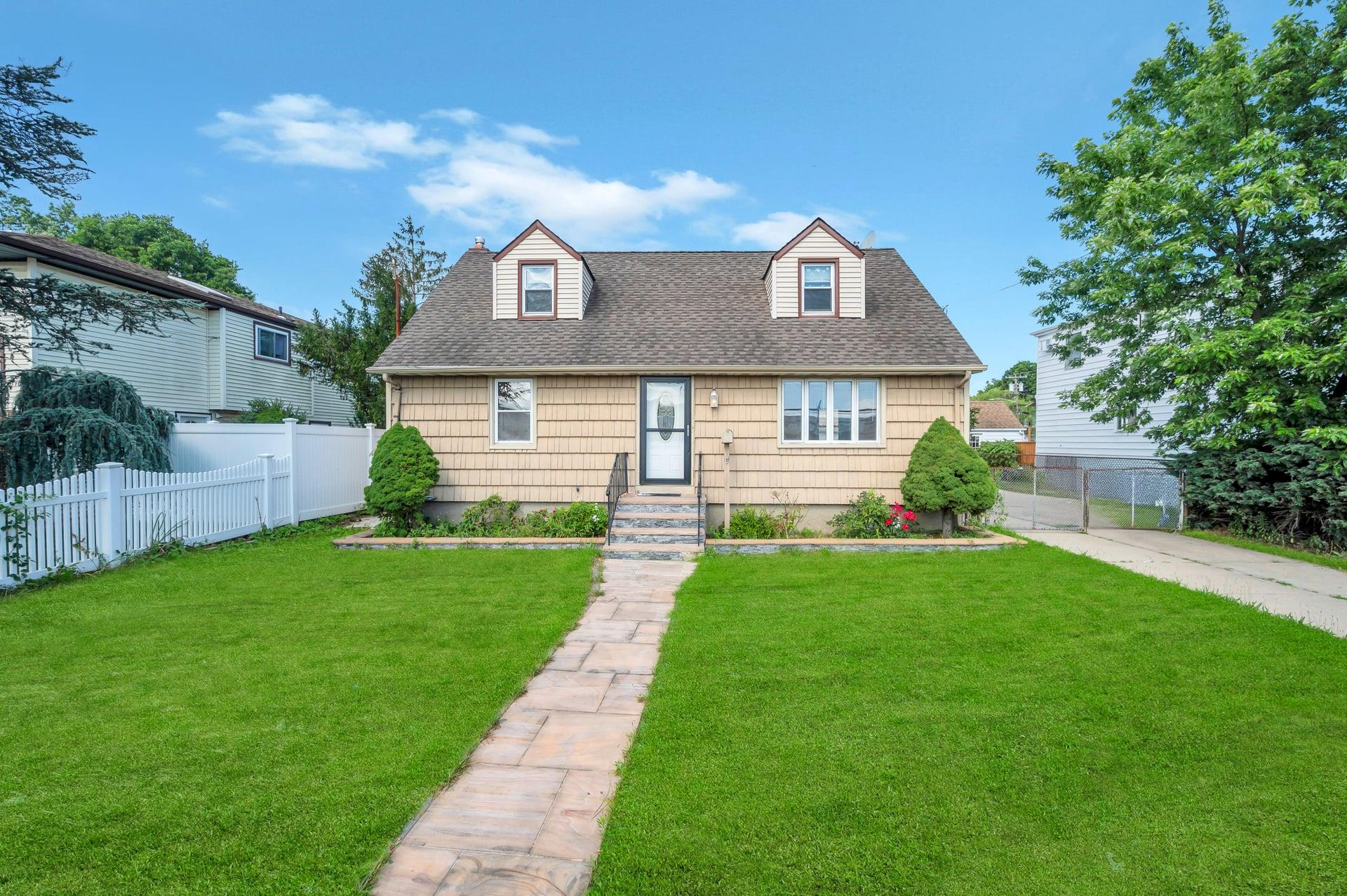 #13 photo, 308 New South Road, ナッソー郡 Hicksville , NY 11801