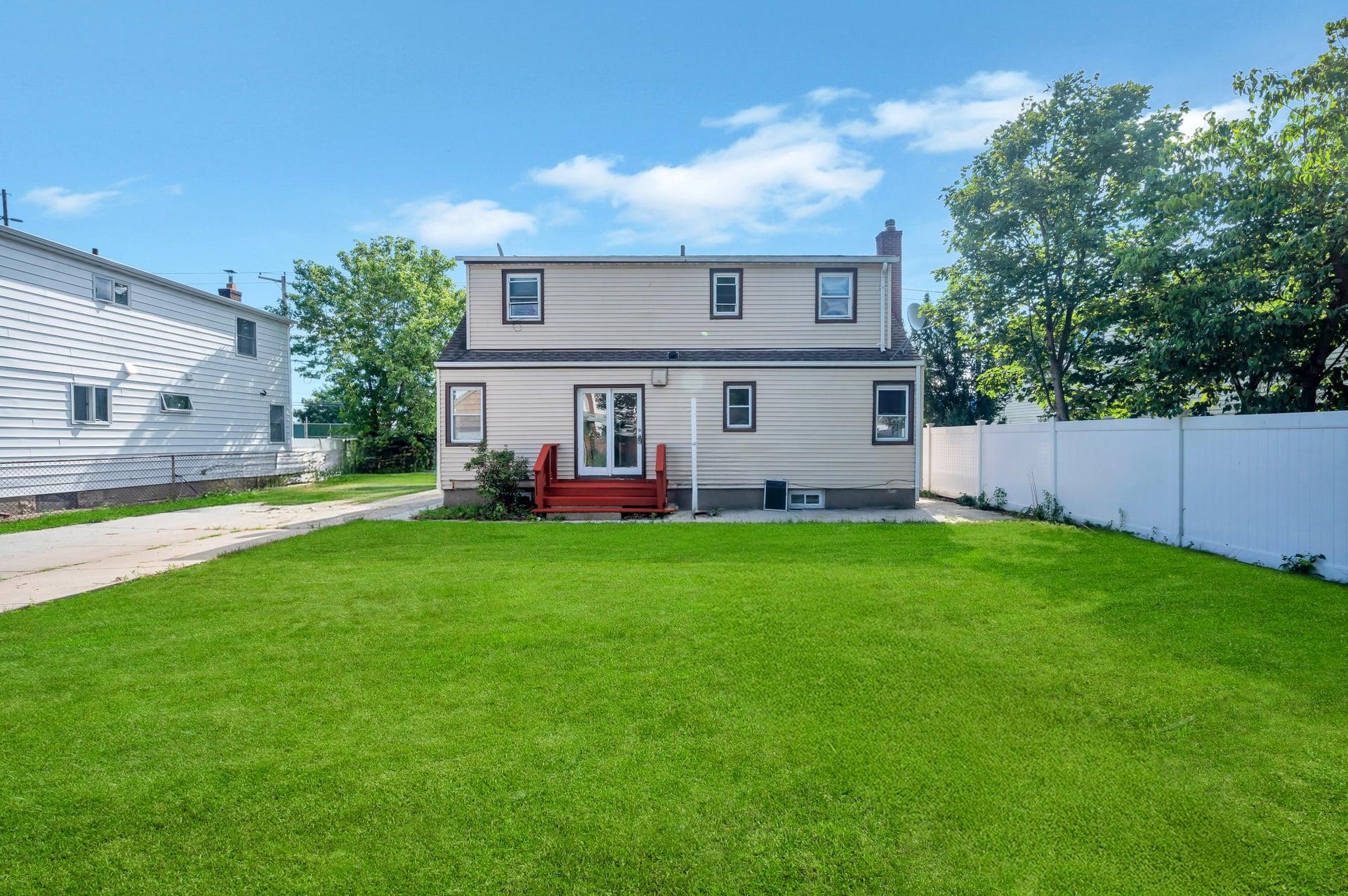 #2 photo, 308 New South Road, ナッソー郡 Hicksville , NY 11801