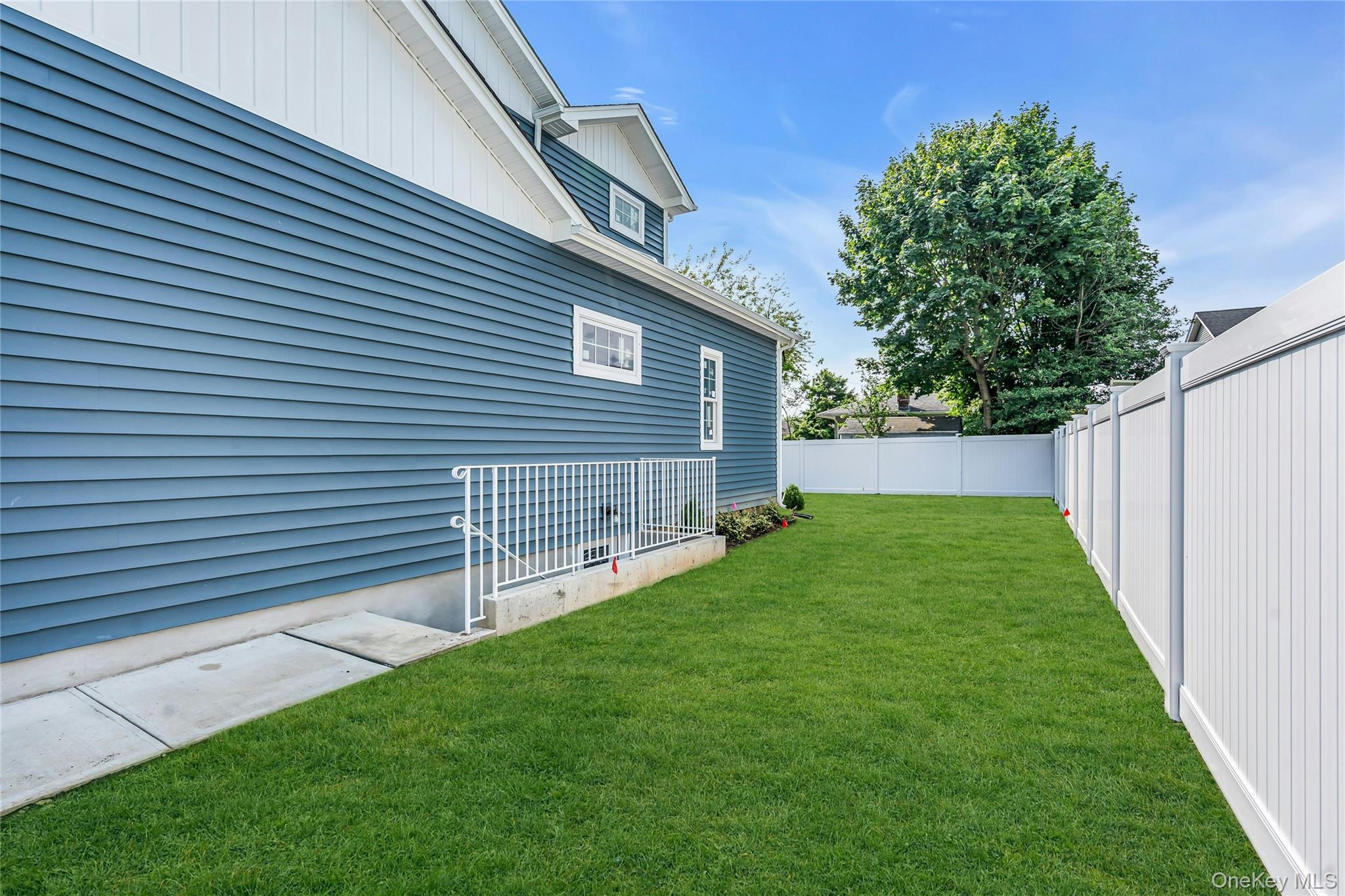 #5 photo, 68 Caroline Street, Bethpage , NY 11714