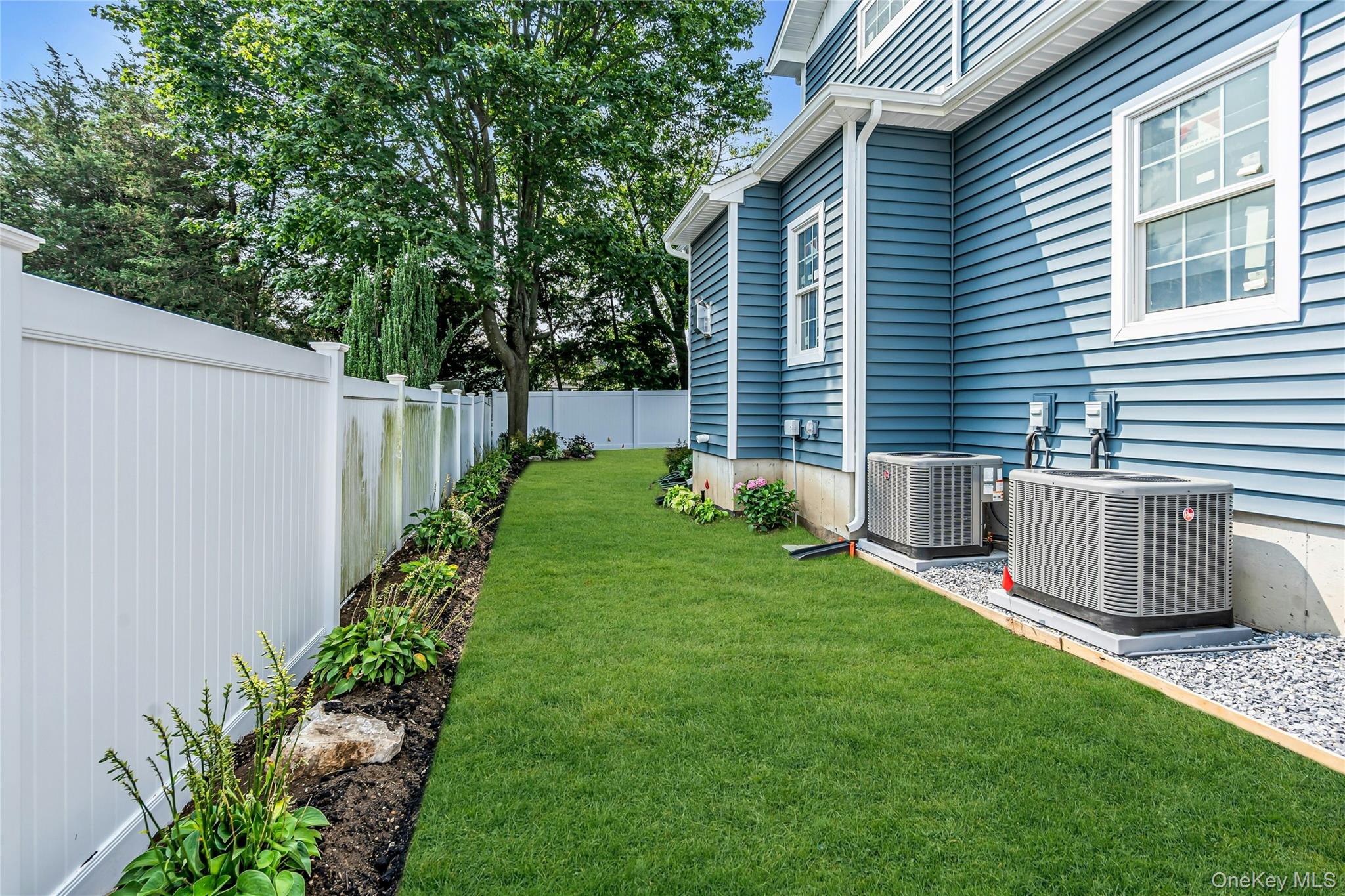 #7 photo, 68 Caroline Street, Bethpage , NY 11714