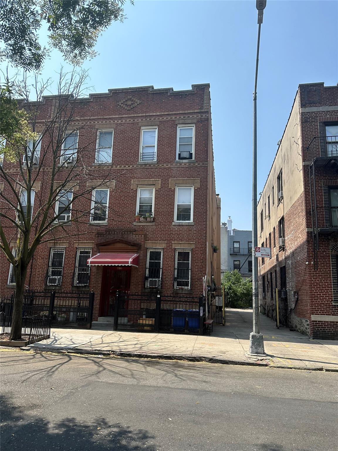 #1 photo, 295 Schaefer Street, ブルックリン区 Brooklyn , NY 11237