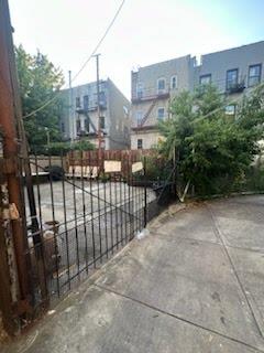 #8 photo, 295 Schaefer Street, ブルックリン区 Brooklyn , NY 11237