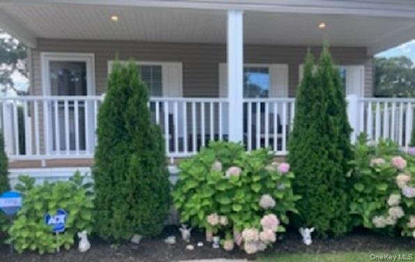 #1 photo, 1661 Old Country Road, Riverhead , NY 11901