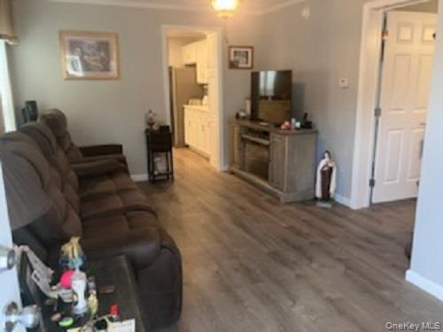 #13 photo, 1661 Old Country Road, Riverhead , NY 11901