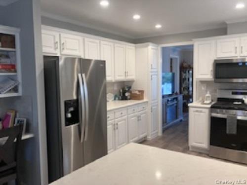 #19 photo, 1661 Old Country Road, Riverhead , NY 11901