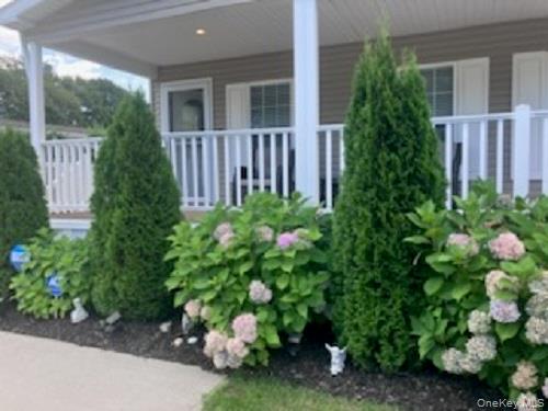 #4 photo, 1661 Old Country Road, Riverhead , NY 11901