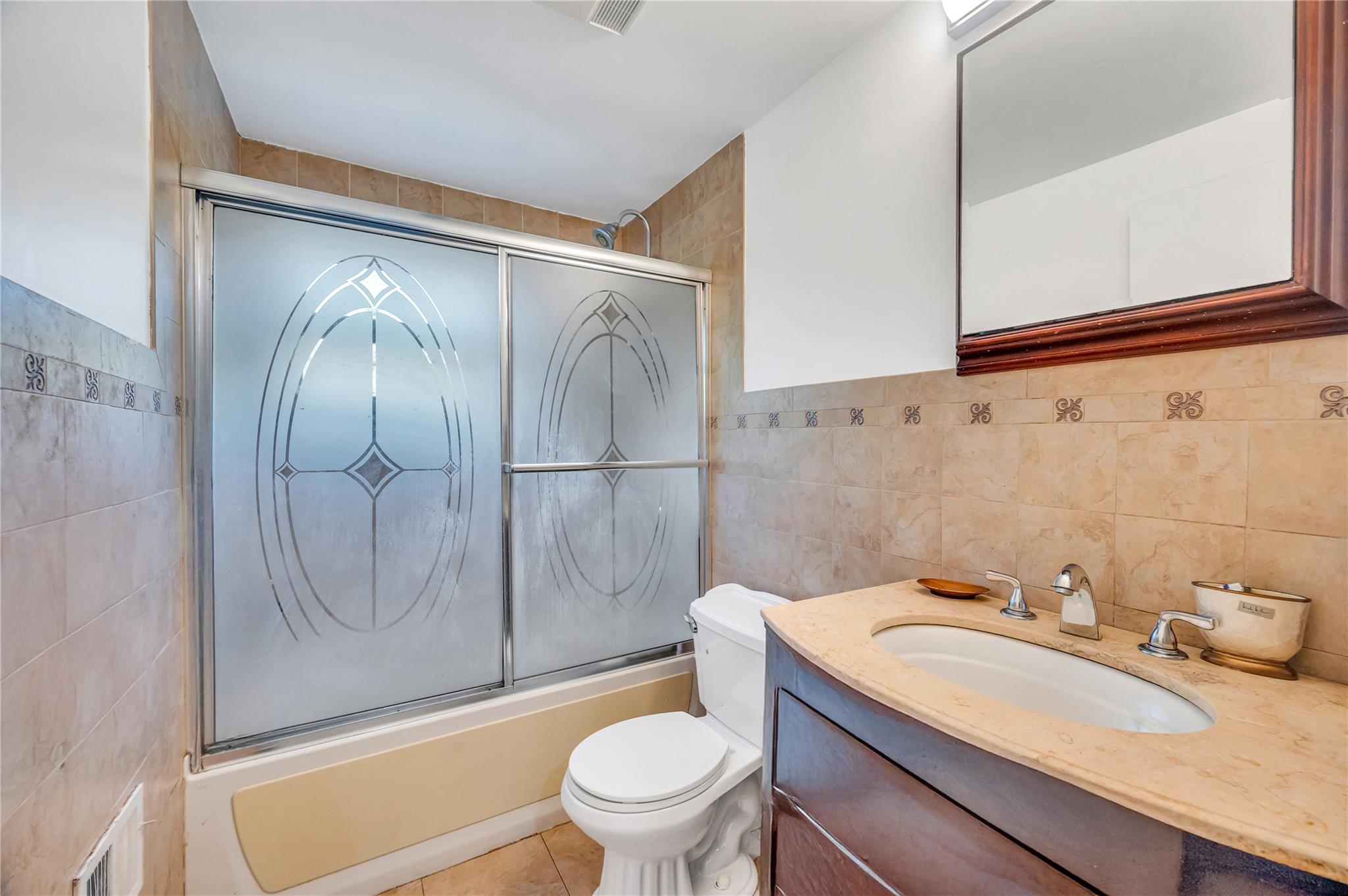 #10 photo, 224 Oakland Avenue, Deer Park , NY 11729