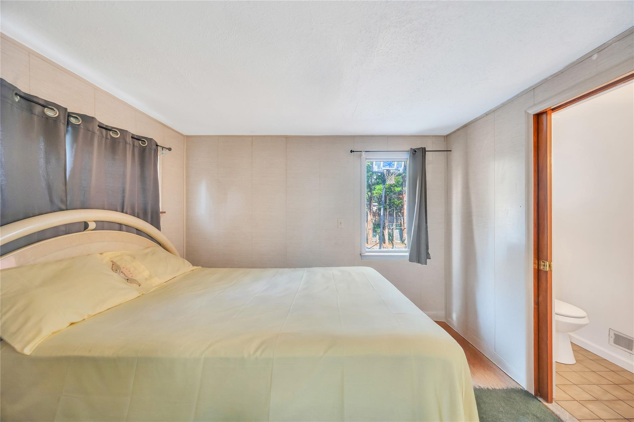 #11 photo, 224 Oakland Avenue, Deer Park , NY 11729