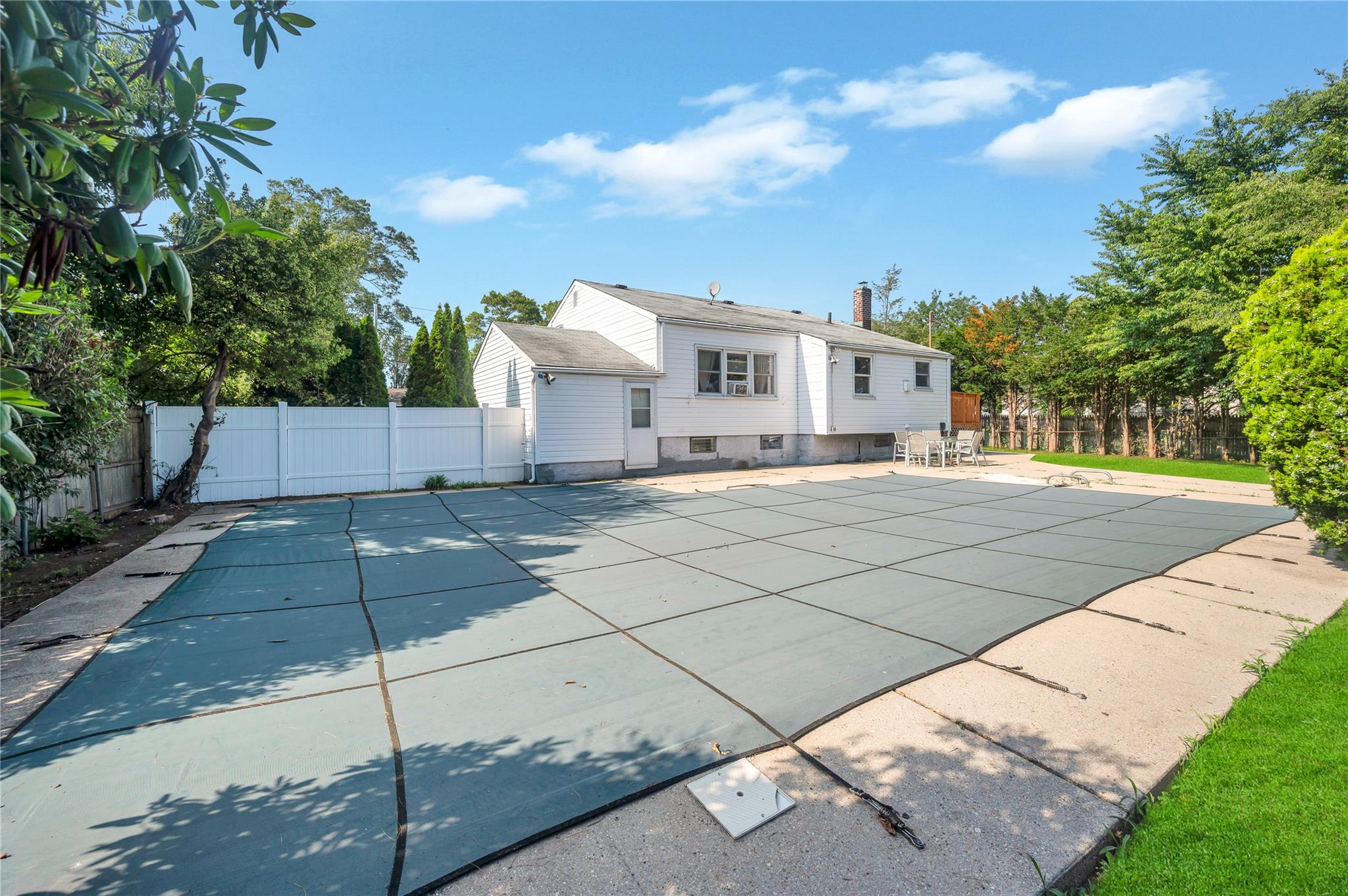 #12 photo, 224 Oakland Avenue, Deer Park , NY 11729