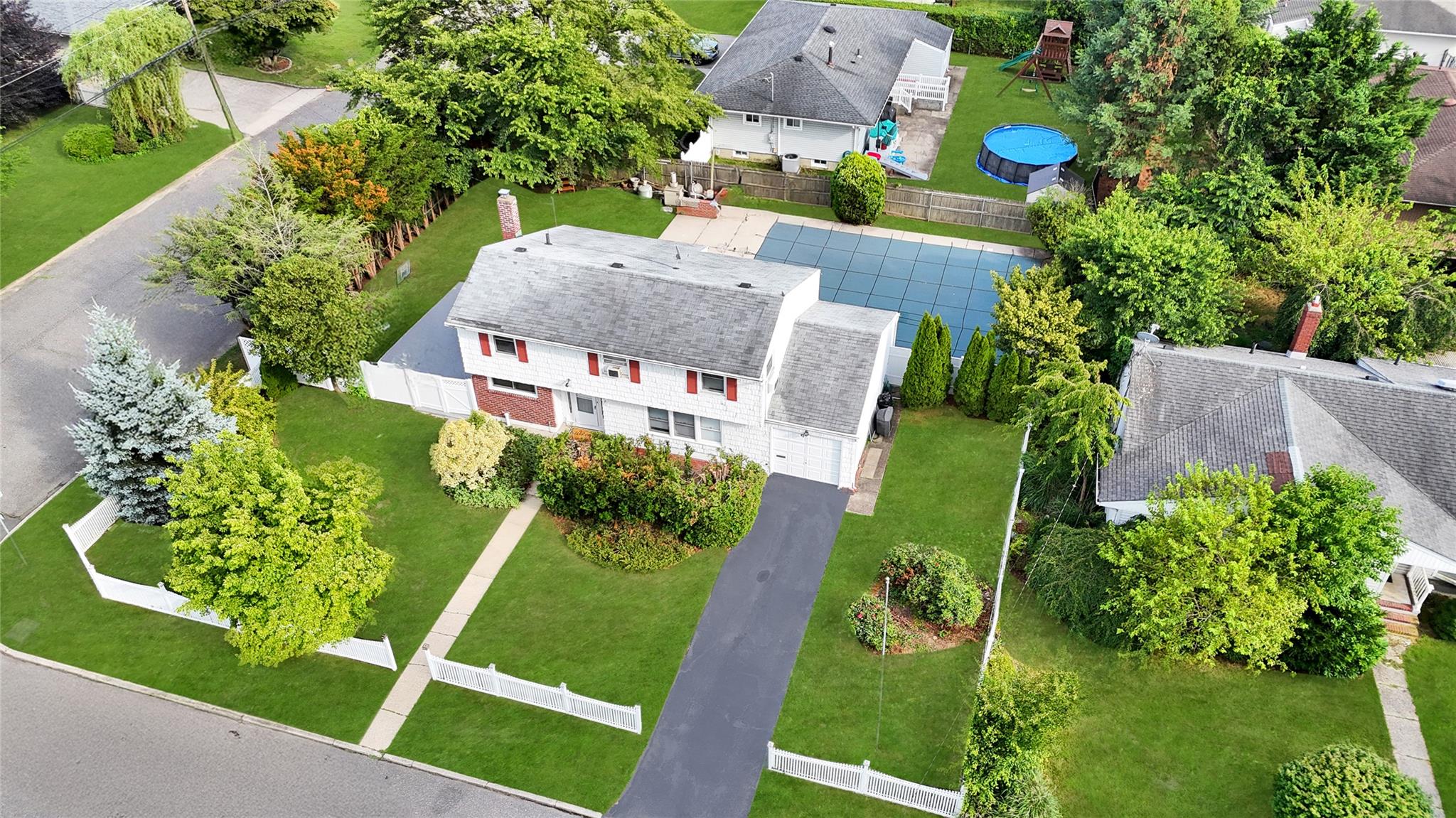 #14 photo, 224 Oakland Avenue, Deer Park , NY 11729