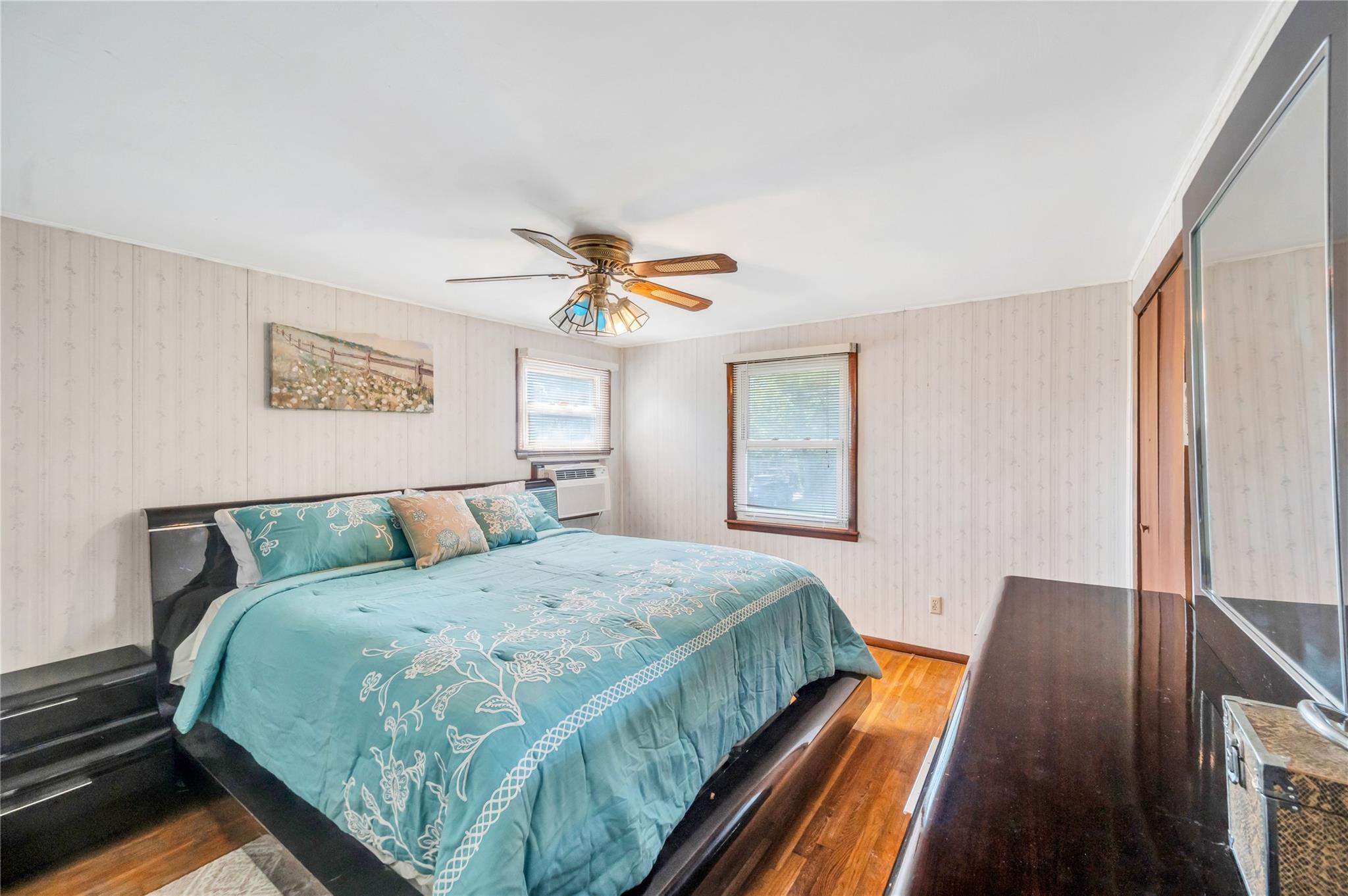 #7 photo, 224 Oakland Avenue, Deer Park , NY 11729