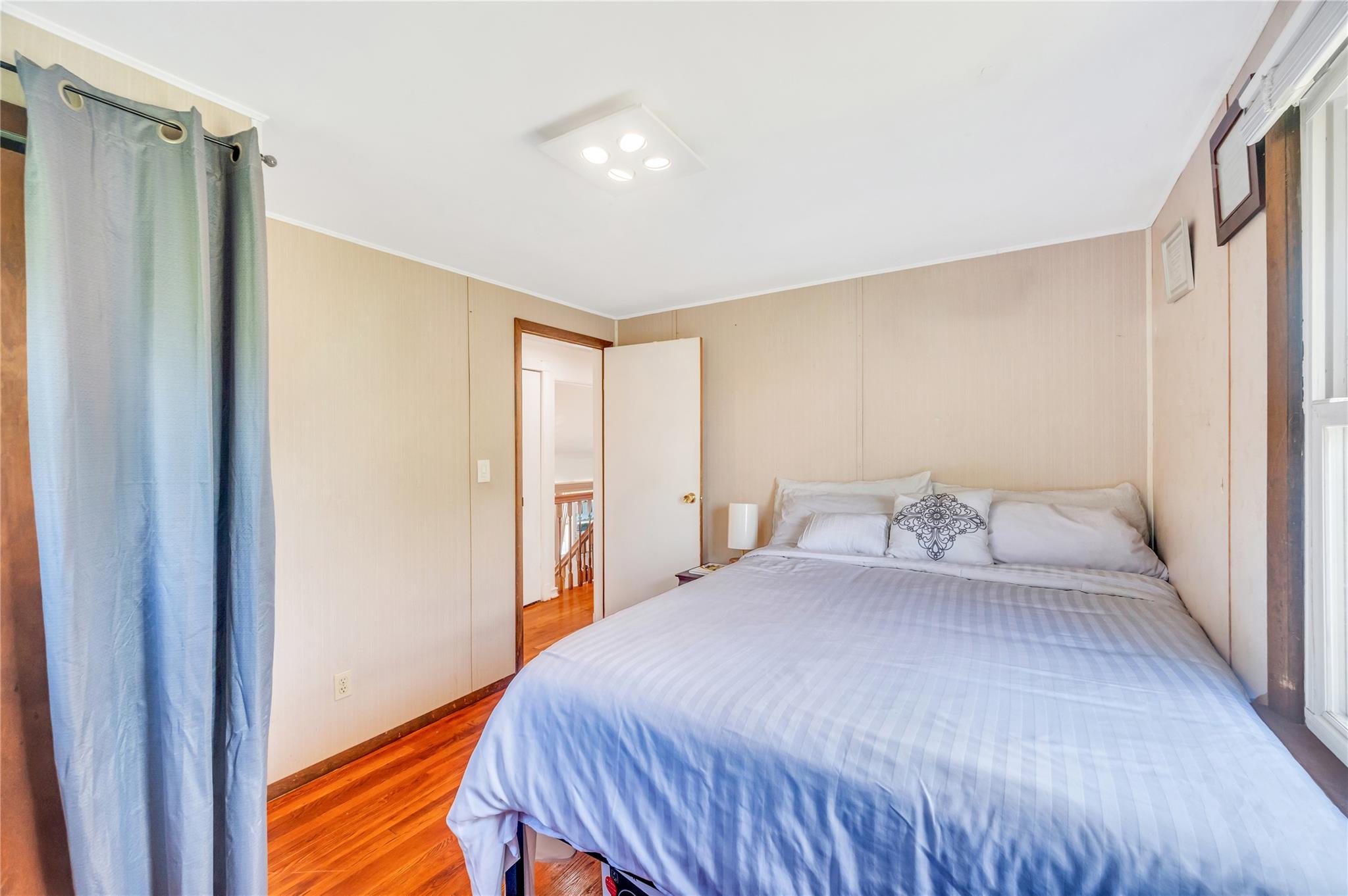 #9 photo, 224 Oakland Avenue, Deer Park , NY 11729