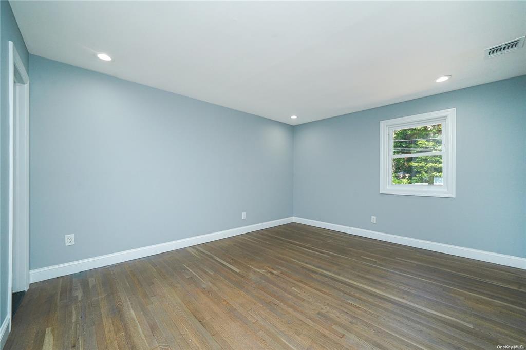 #11 photo, 12 Knoll Road, Rocky Point , NY 11778