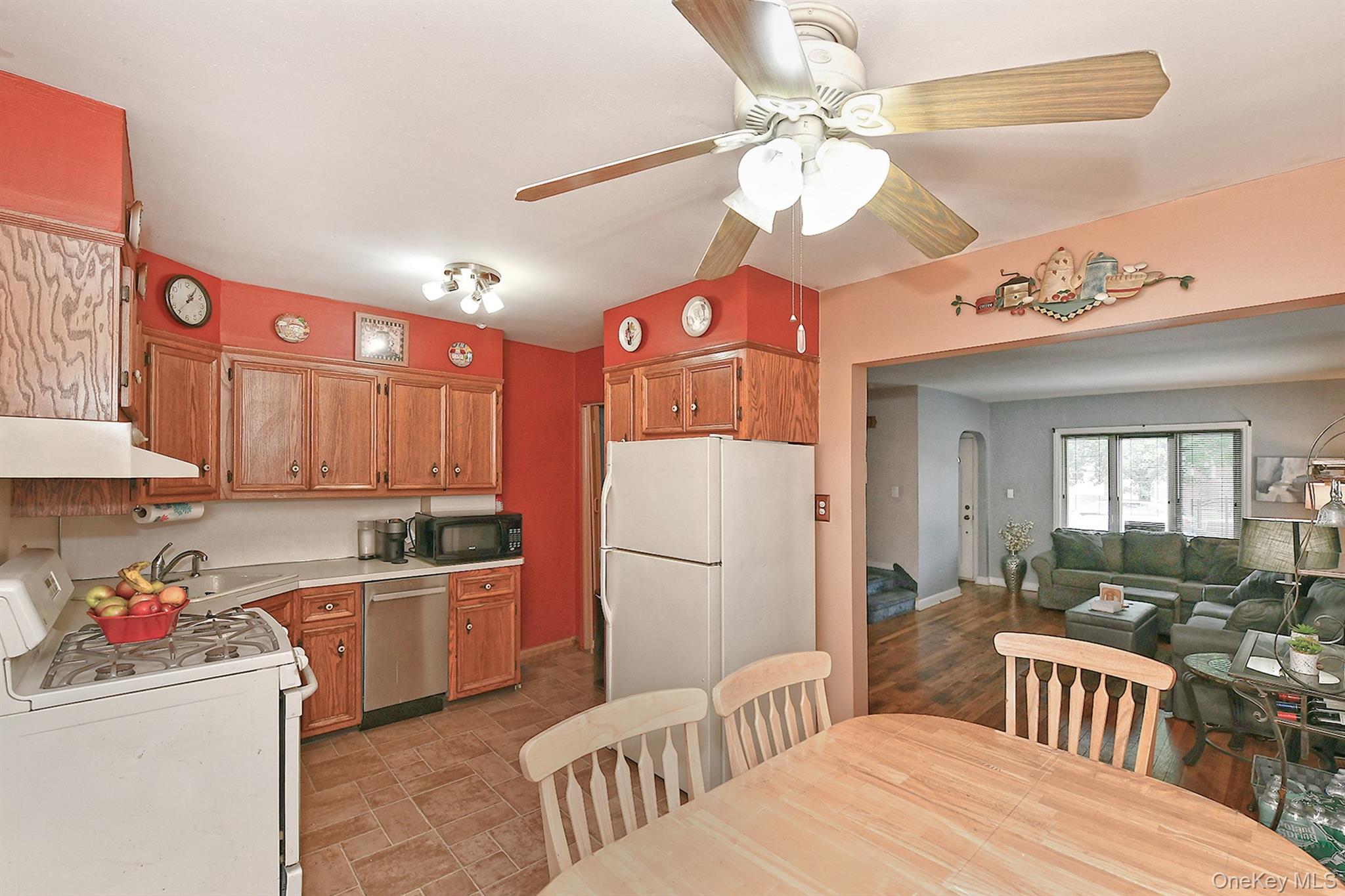 #10 photo, 63-05 138th Street, Flushing , NY 11367