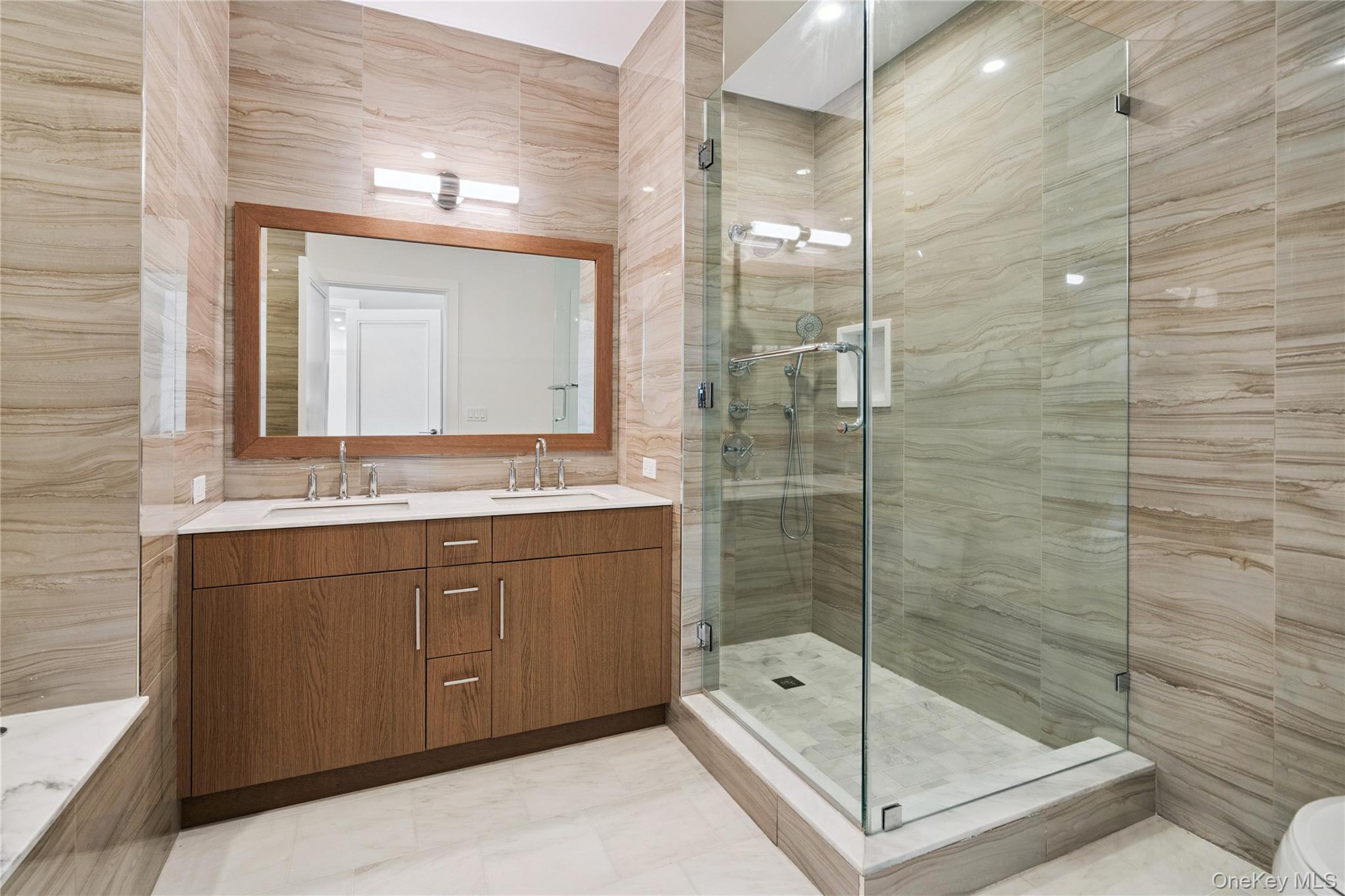 #14 photo, 100 Garvies Point Road, ナッソー郡 Glen Cove , NY 11542