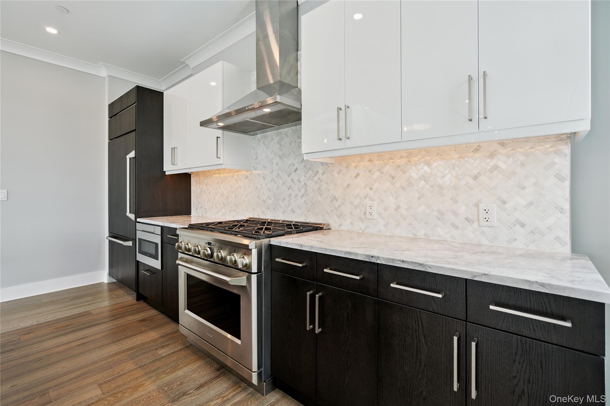 #9 photo, 100 Garvies Point Road, ナッソー郡 Glen Cove , NY 11542