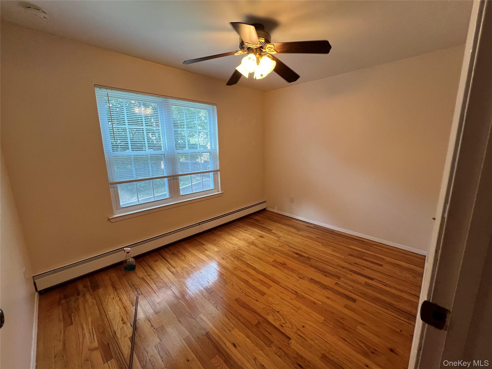 #11 photo, 32 Hammond Road, Glen Cove , NY 11542