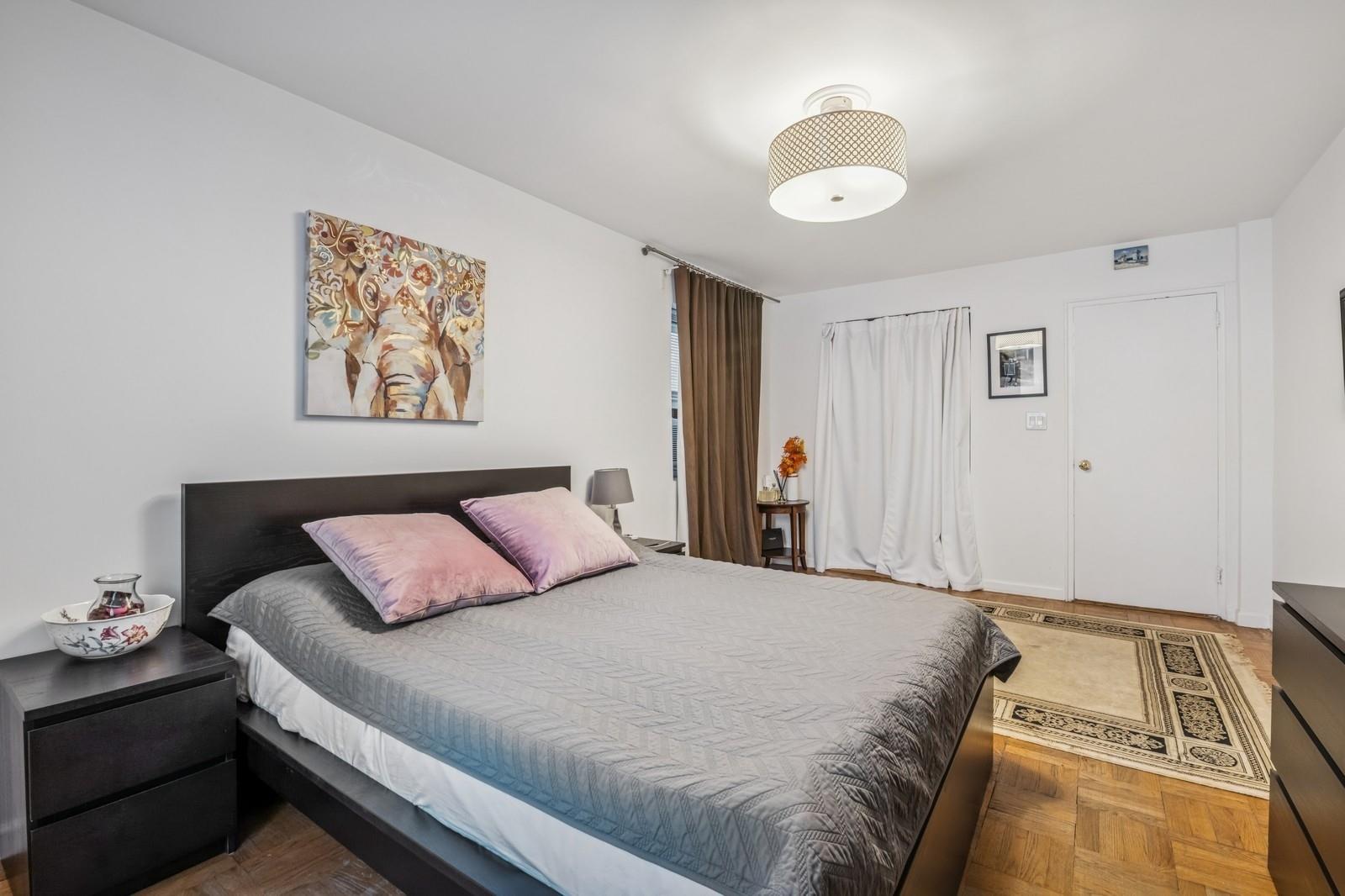 #12 photo, 7502 Austin Street, クイーンズ区 Forest Hills , NY 11375