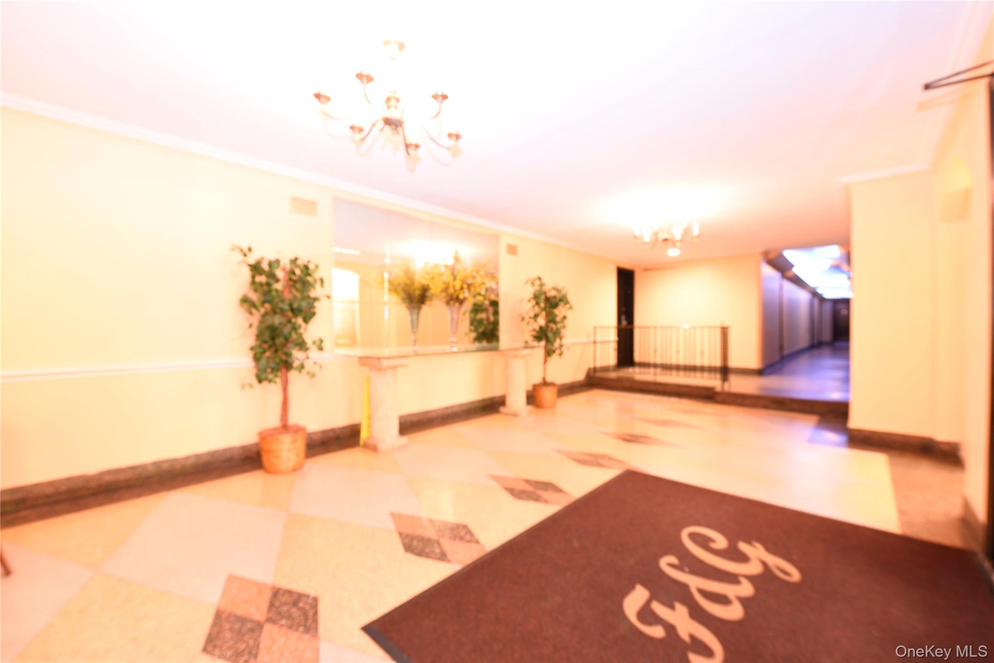 #17 photo, 118-66 Metropolitan Avenue, 皇后區 秋園 Kew Gardens , NY 11415