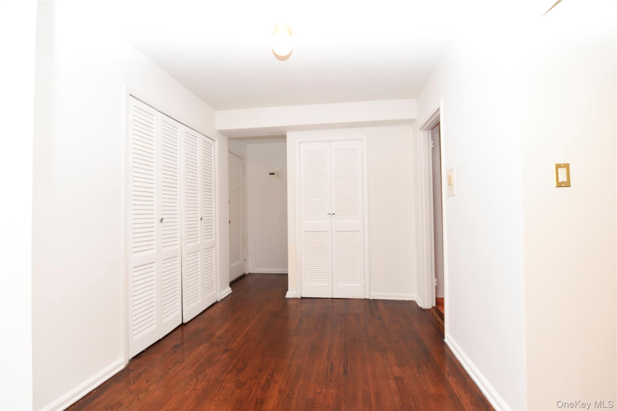 #8 photo, 118-66 Metropolitan Avenue, 皇后區 秋園 Kew Gardens , NY 11415