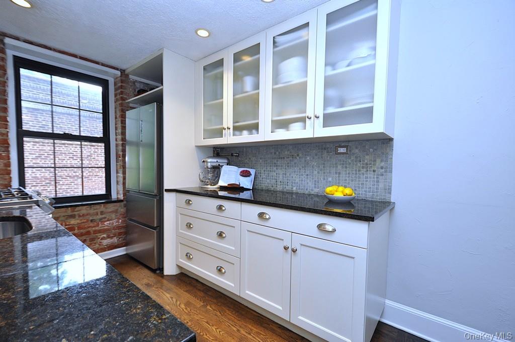 #12 photo, 105 Garth Road, Scarsdale , NY 10583