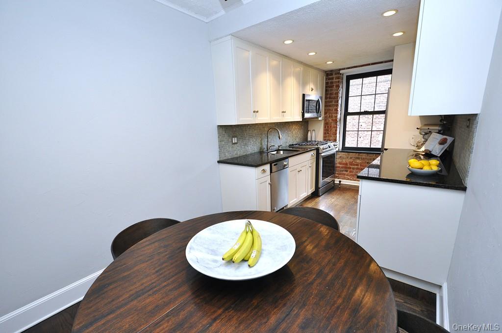 #20 photo, 105 Garth Road, Scarsdale , NY 10583