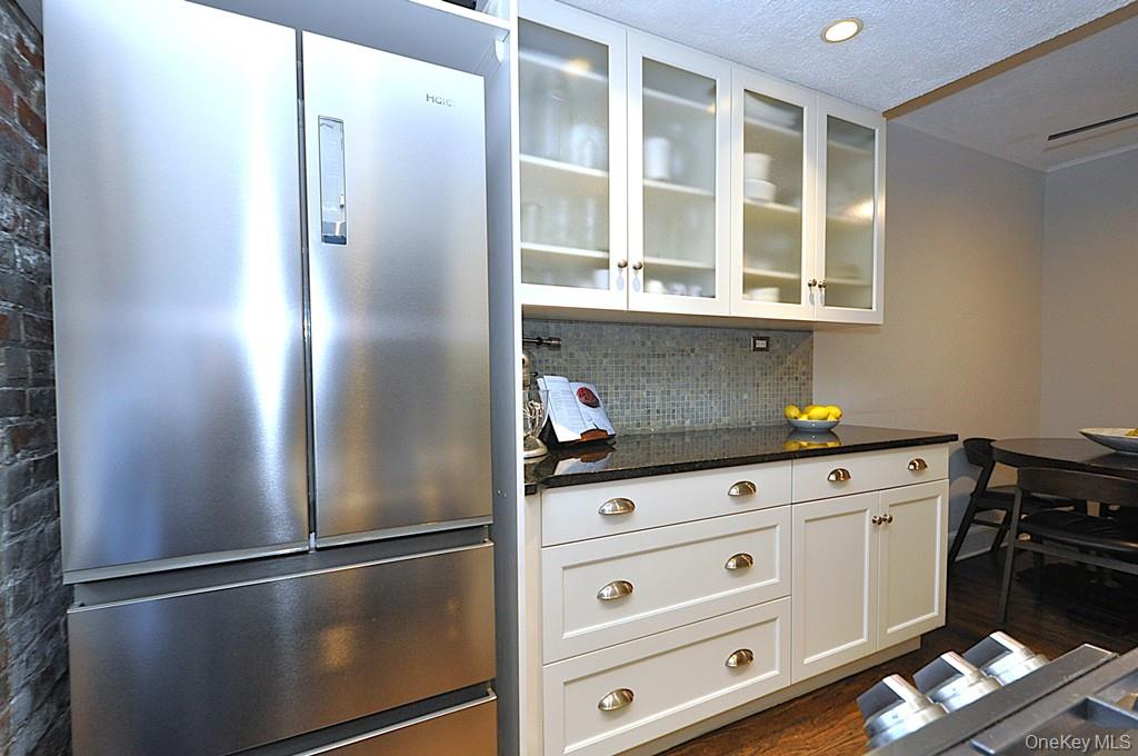 #3 photo, 105 Garth Road, Scarsdale , NY 10583