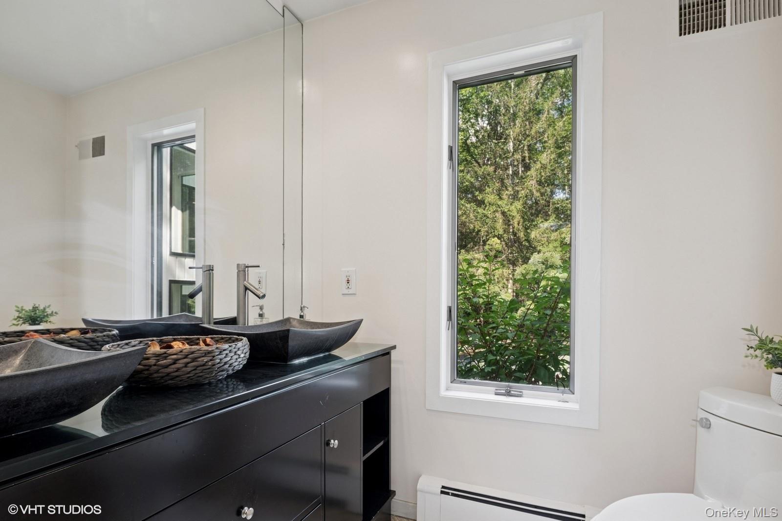 #11 photo, 4 Hemlock Hollow Place, Armonk , NY 10504