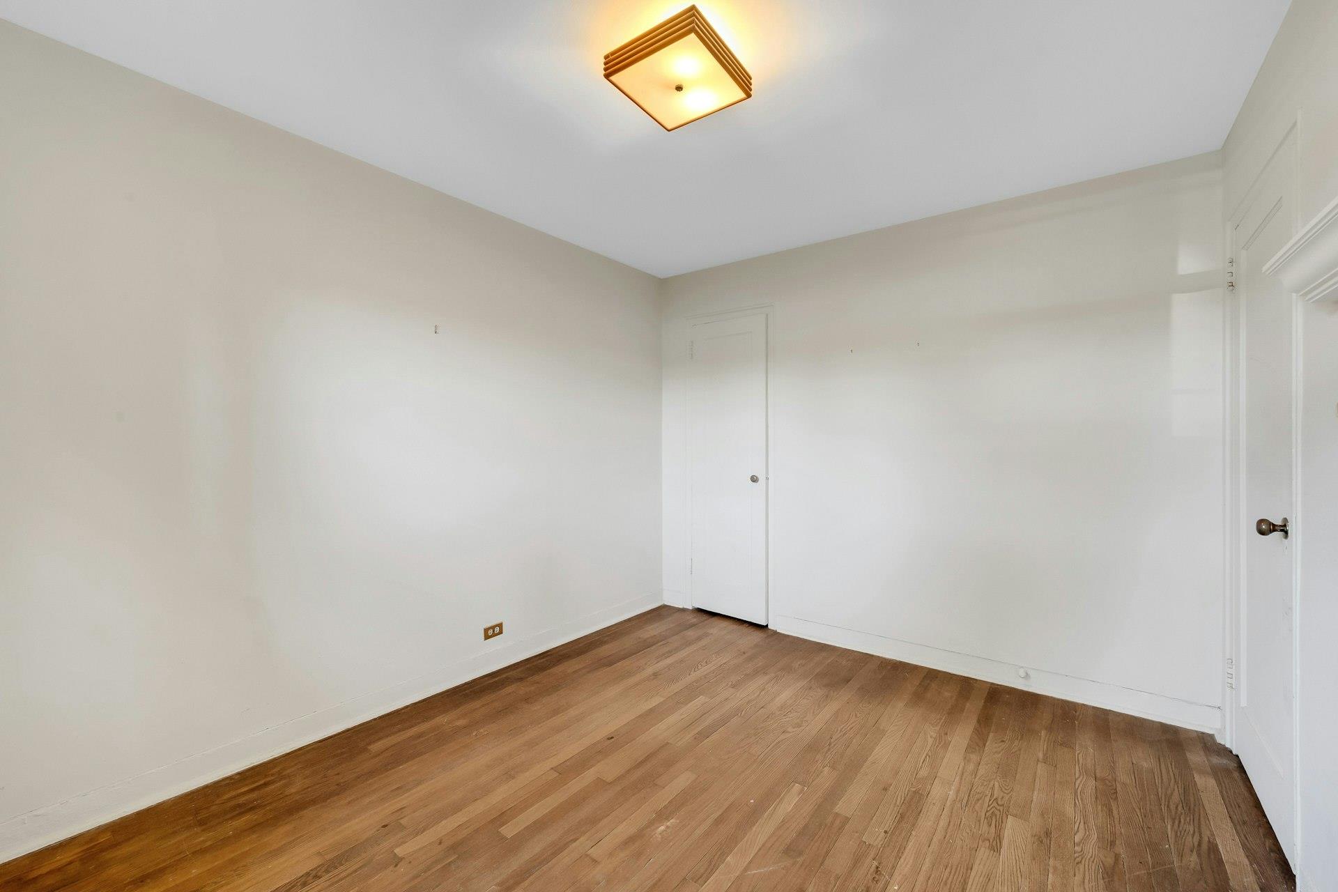 #13 photo, 1209 California Road, 纽约州 Eastchester , NY 10709