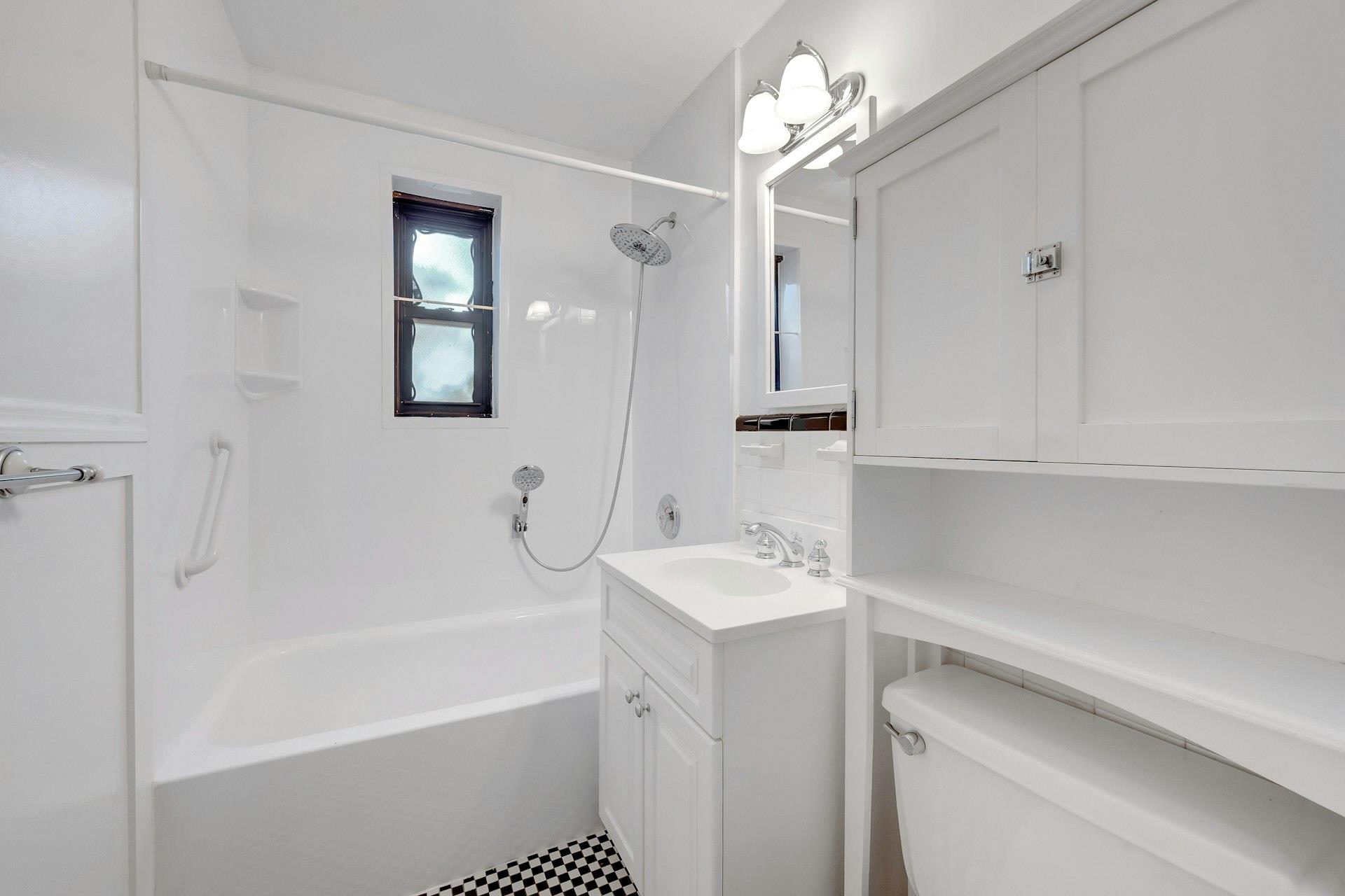 #14 photo, 1209 California Road, 纽约州 Eastchester , NY 10709