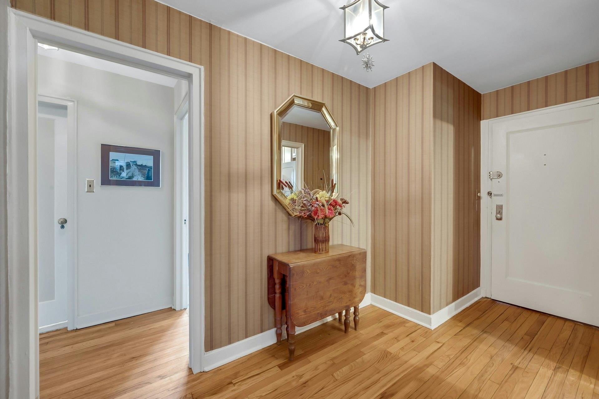 #3 photo, 1209 California Road, 纽约州 Eastchester , NY 10709