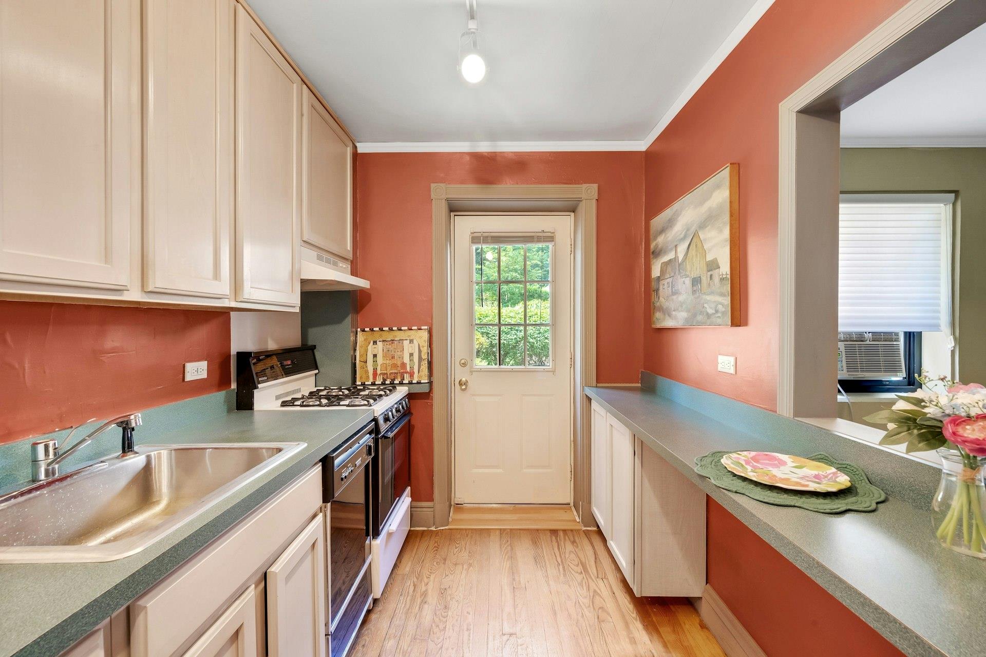 #6 photo, 1209 California Road, 纽约州 Eastchester , NY 10709