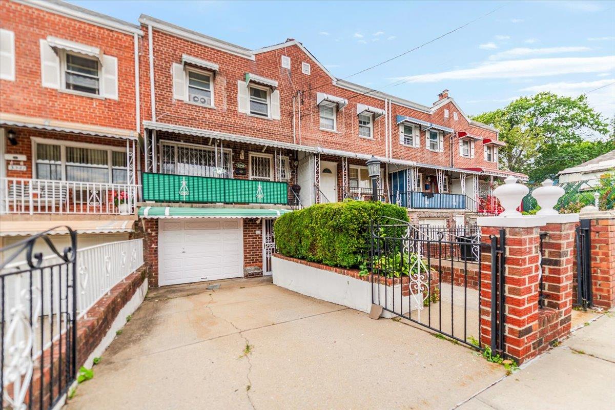 #1 photo, 3343 Tiemann Avenue, Bronx , NY 10469