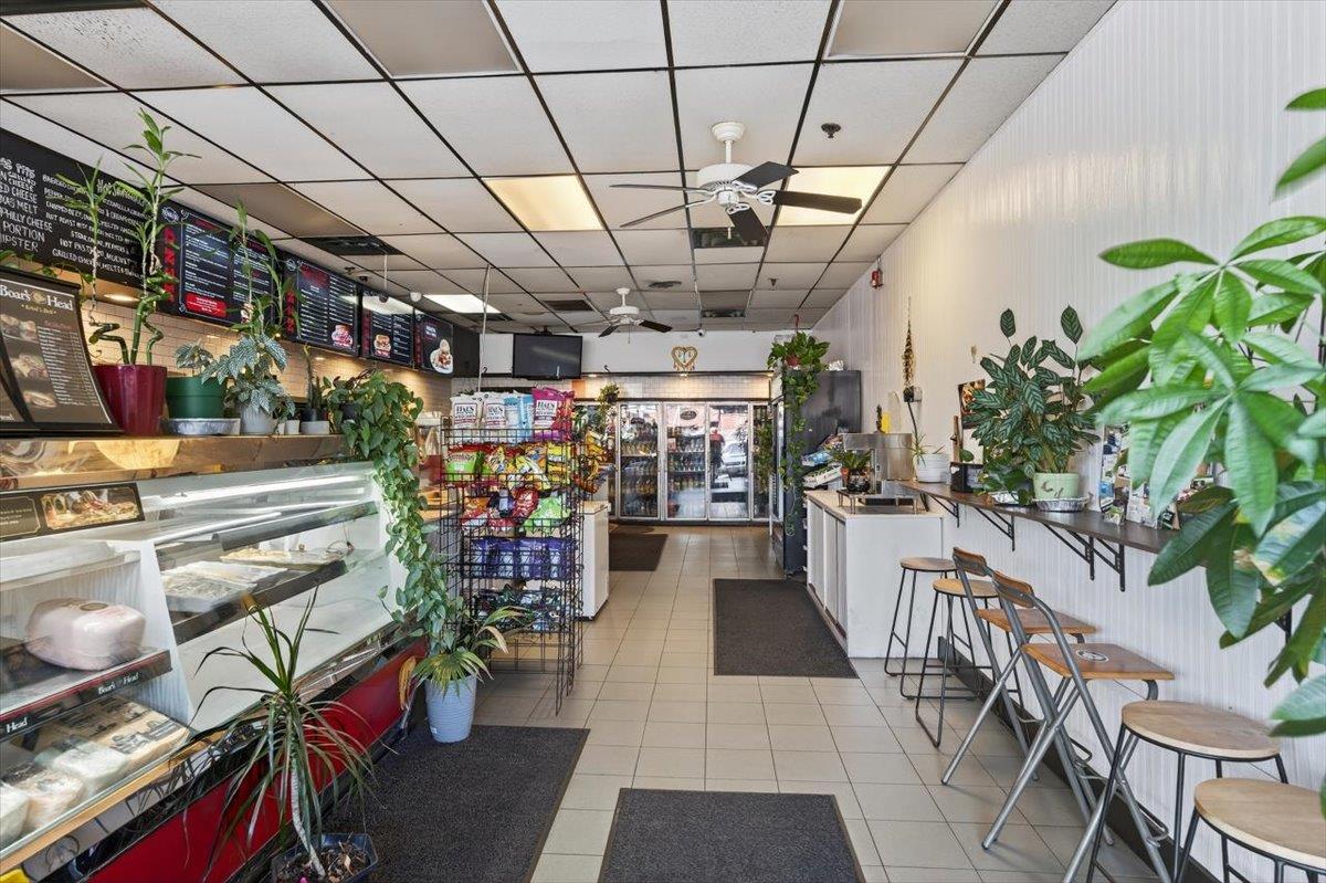 #1 photo, 710 Portion Road, サフォーク郡 Lake Ronkonkoma , NY 11779