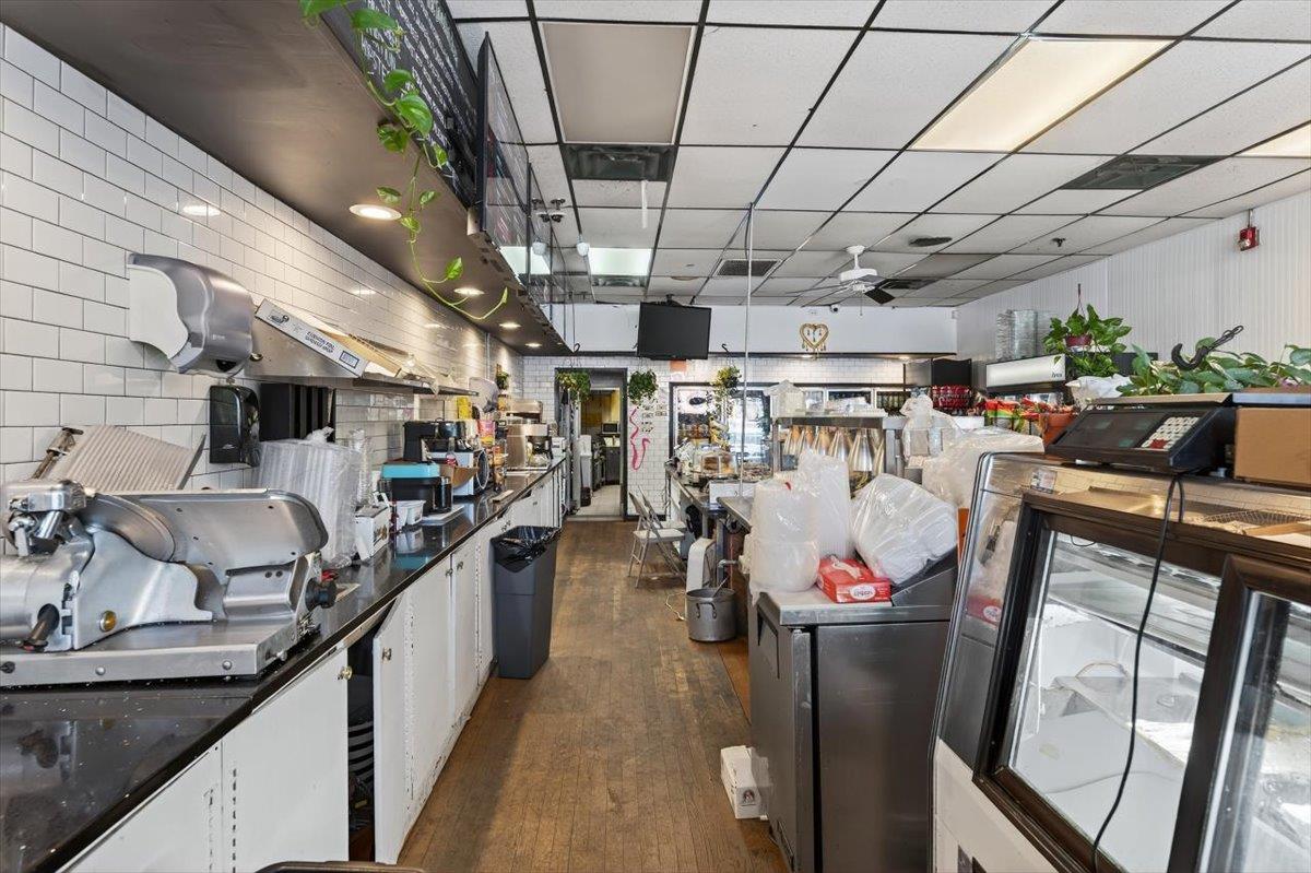 #7 photo, 710 Portion Road, サフォーク郡 Lake Ronkonkoma , NY 11779