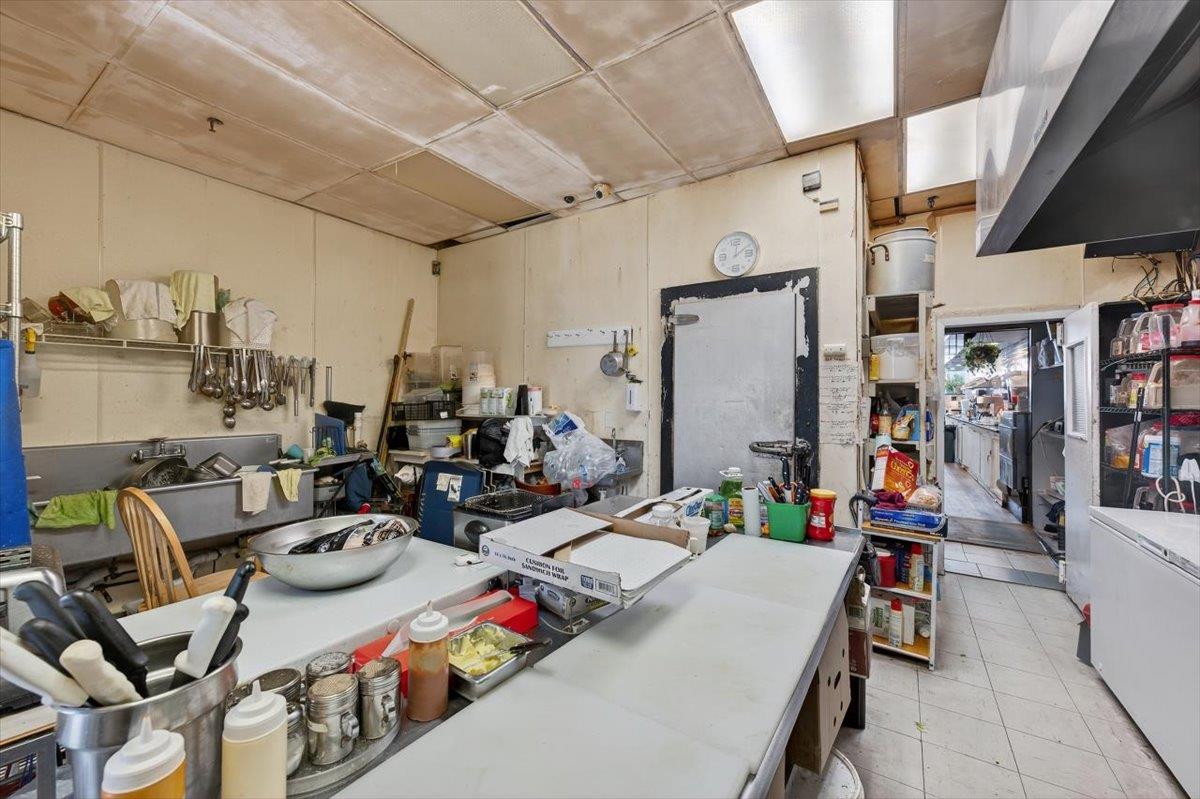 #9 photo, 710 Portion Road, サフォーク郡 Lake Ronkonkoma , NY 11779